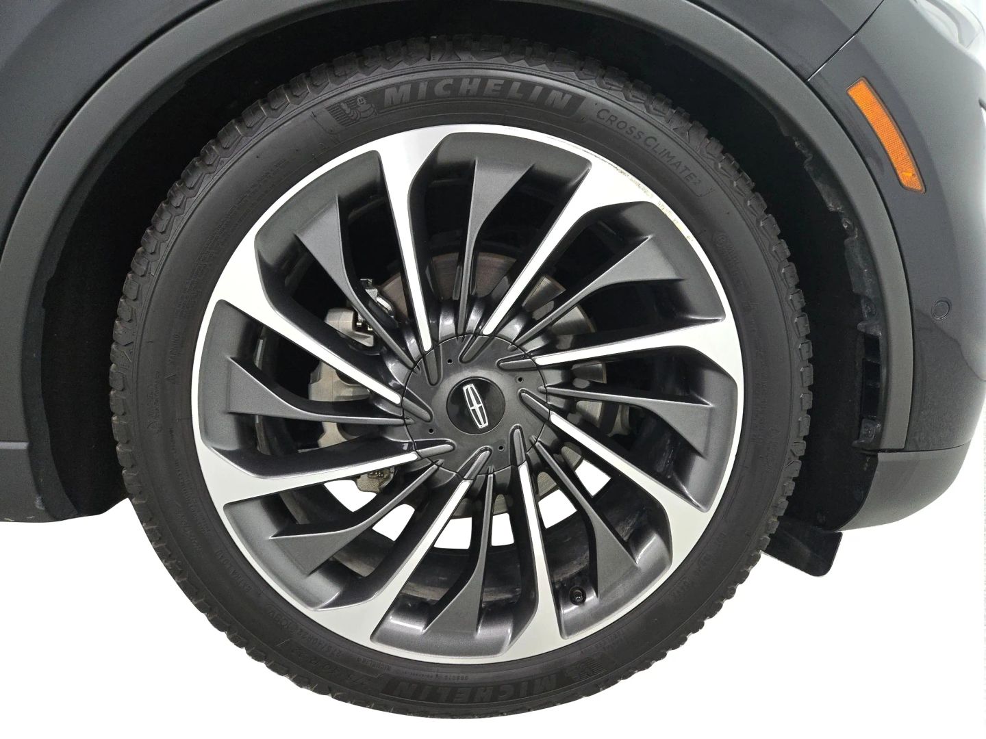 2020 Lincoln Aviator - Image 23
