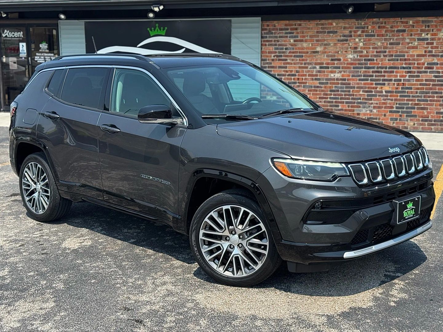 2022 Jeep Compass - Image 2