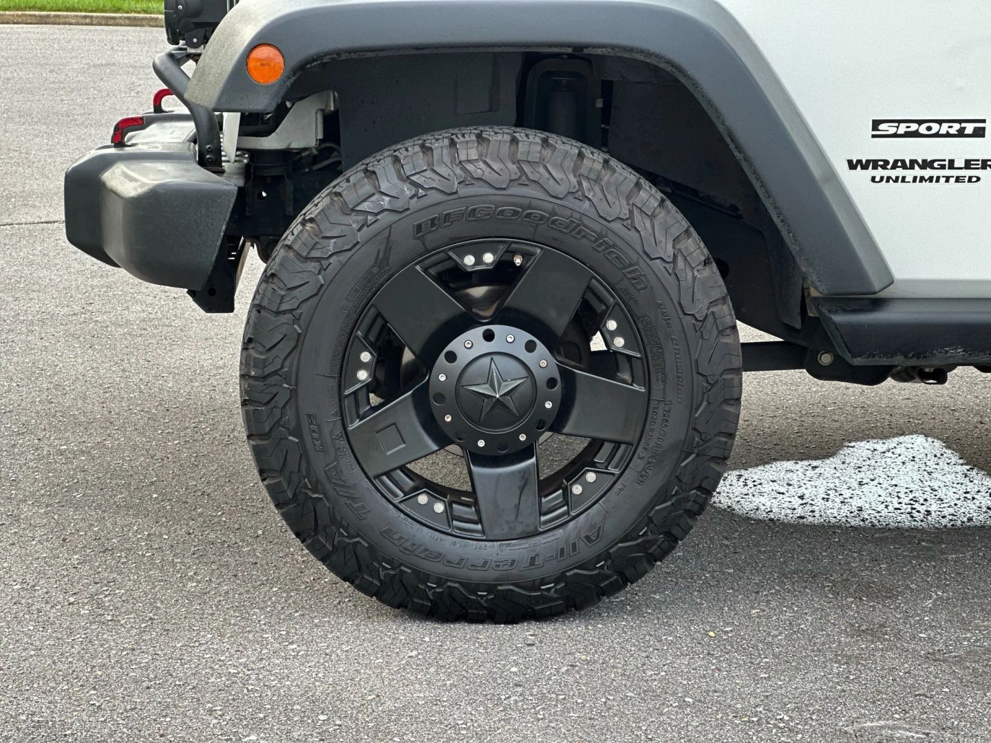 2010 JEEP WRANGLER SUV V6, 3.8 LITER UNLIMITED SPORT SUV 4D