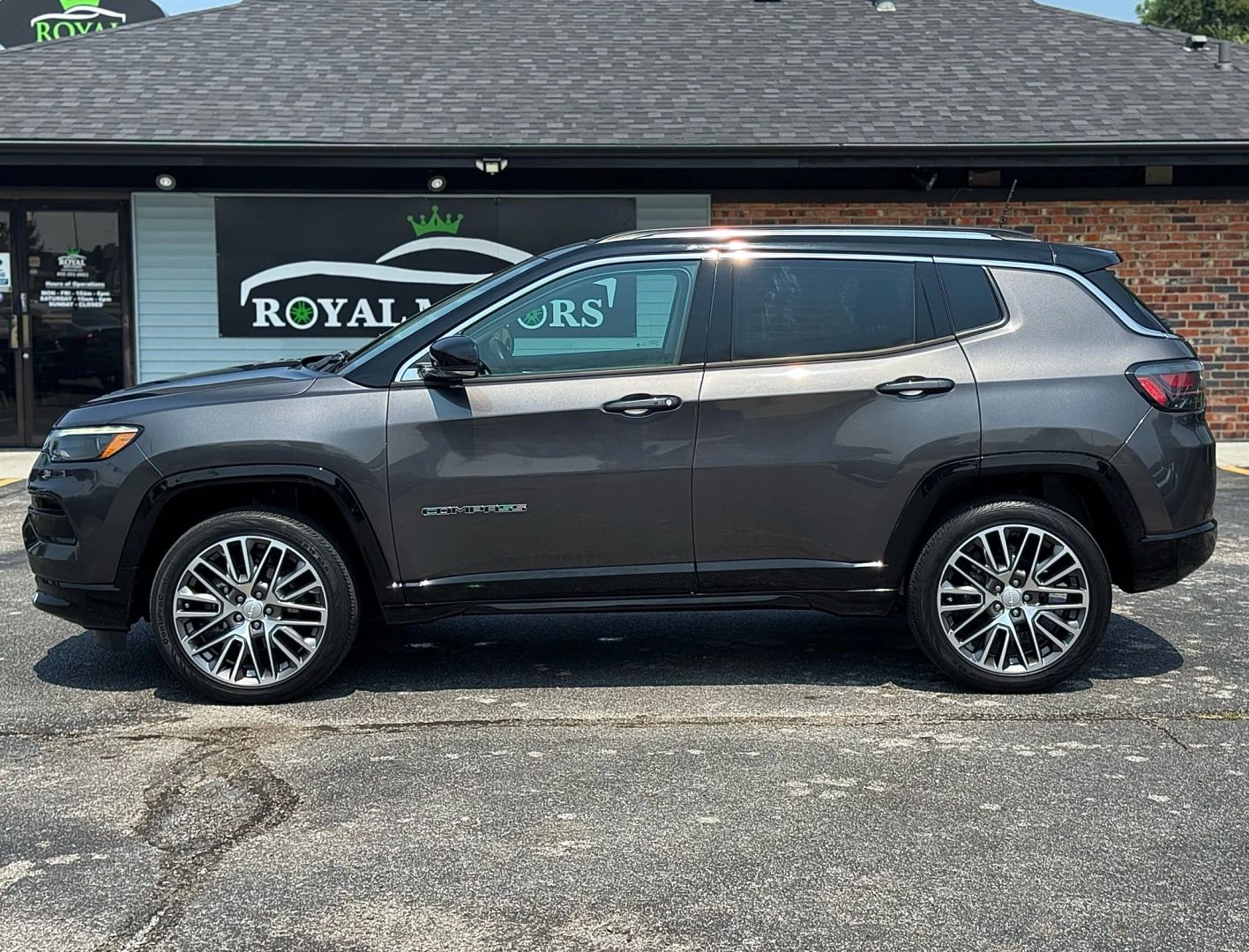 2022 Jeep Compass - Image 8