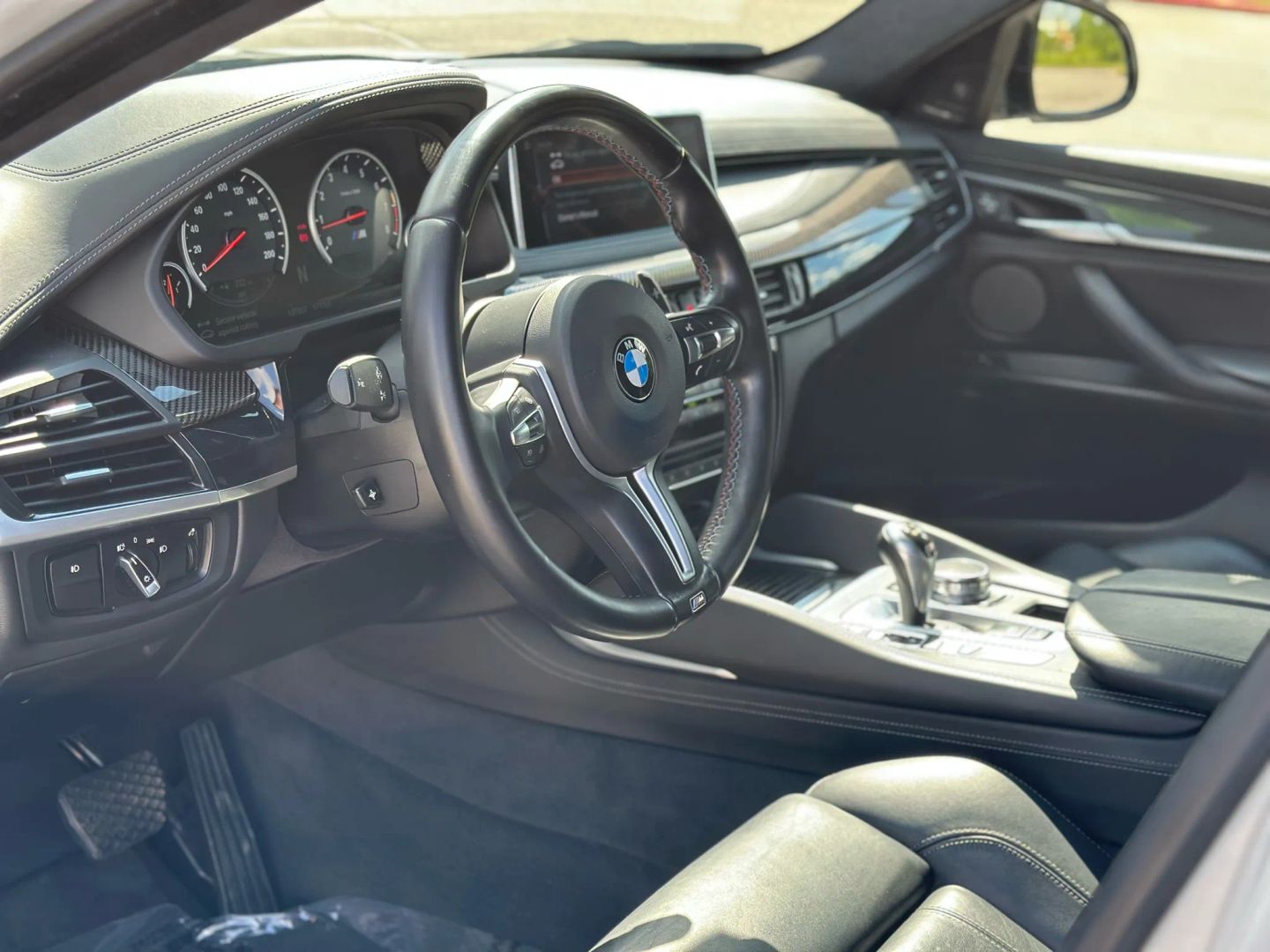 2017 BMW X6 M SUV V8, TWIN TURBO, 4.4 LITER SPORT UTILITY 4D