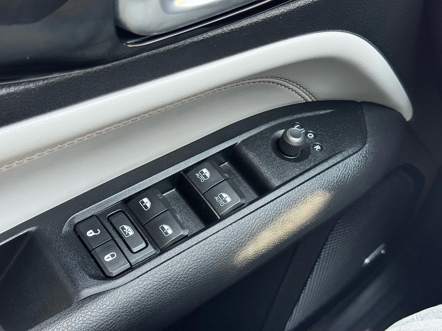 2022 Jeep Compass - Image 26