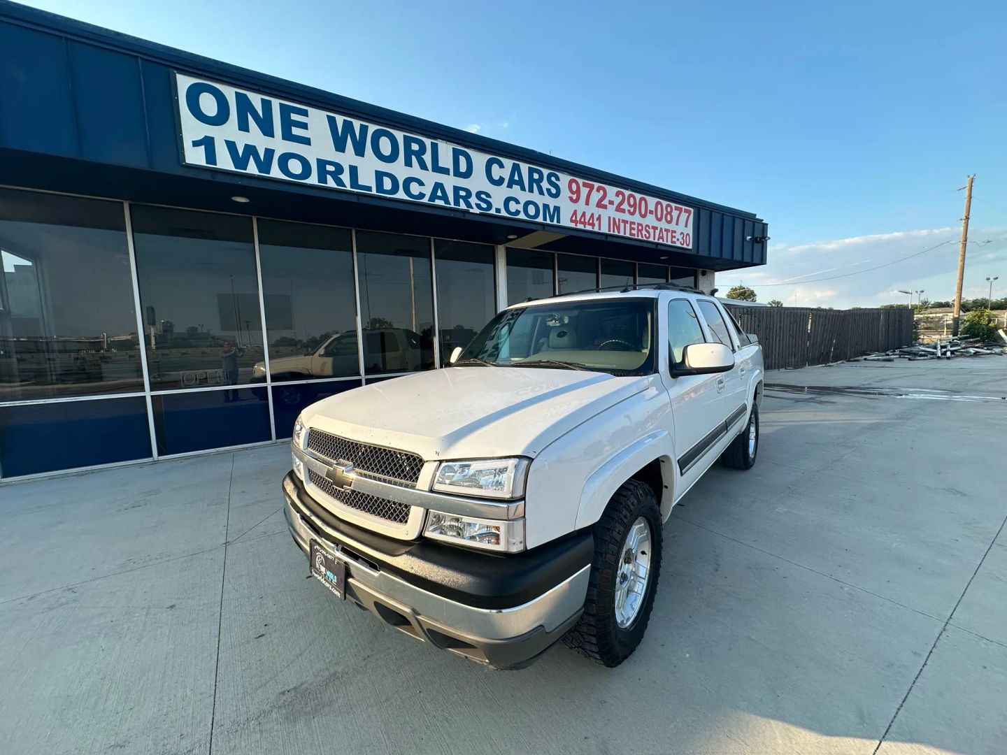 2005 Chevrolet Avalanche Base