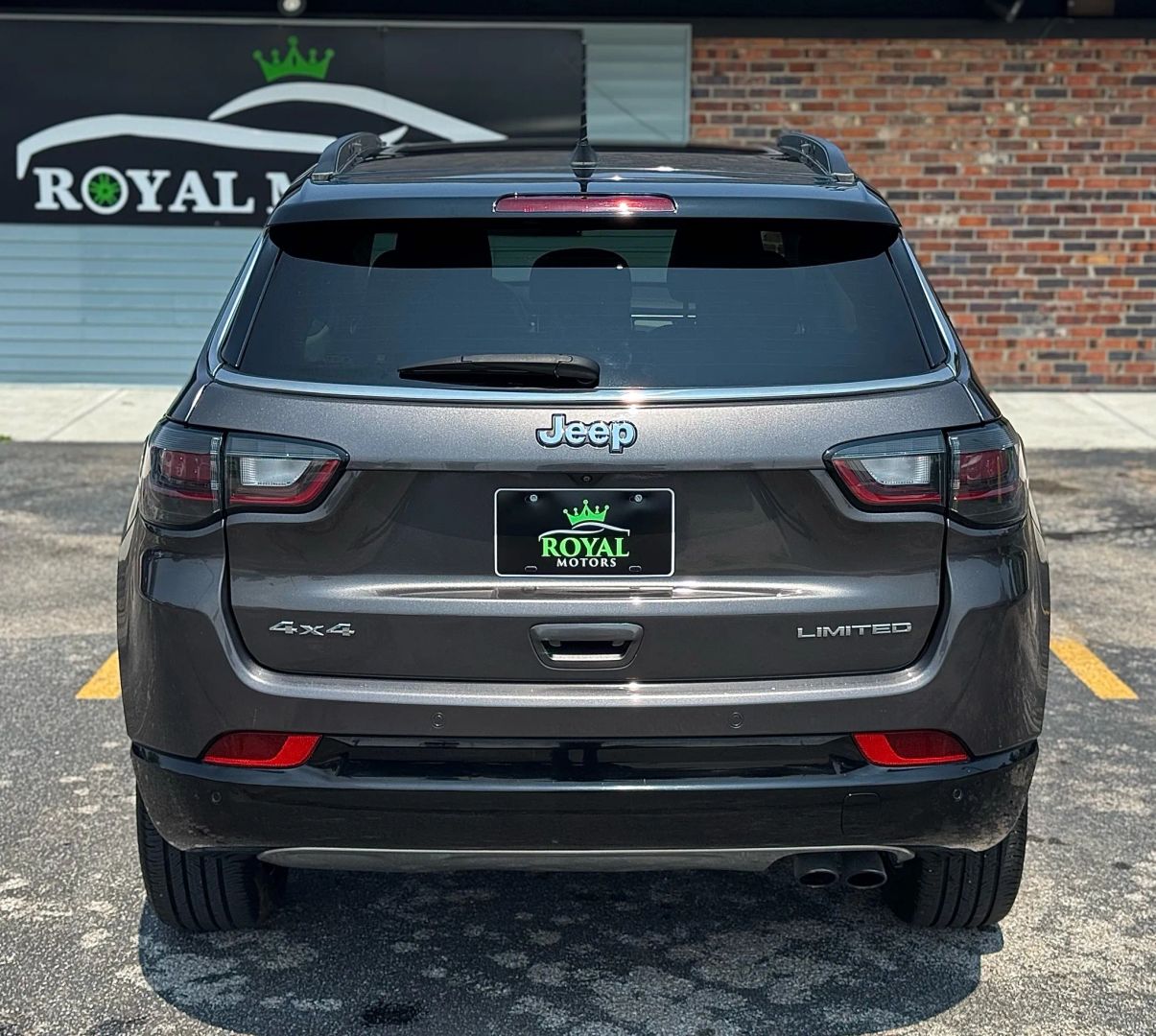 2022 Jeep Compass - Image 10