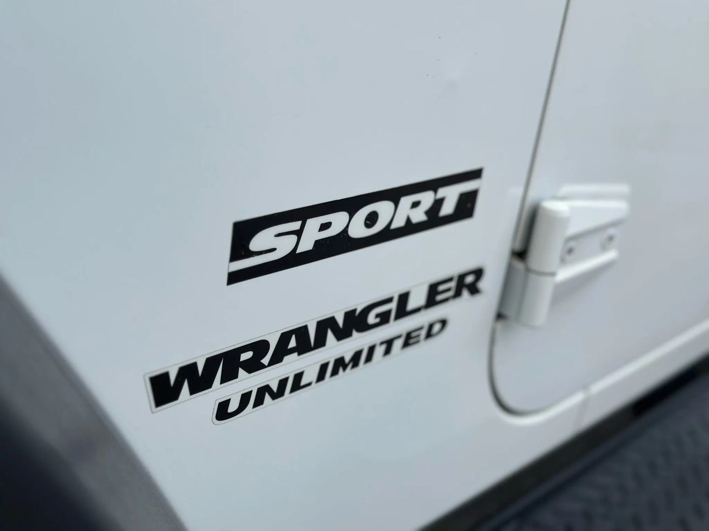 2010 JEEP WRANGLER SUV V6, 3.8 LITER UNLIMITED SPORT SUV 4D