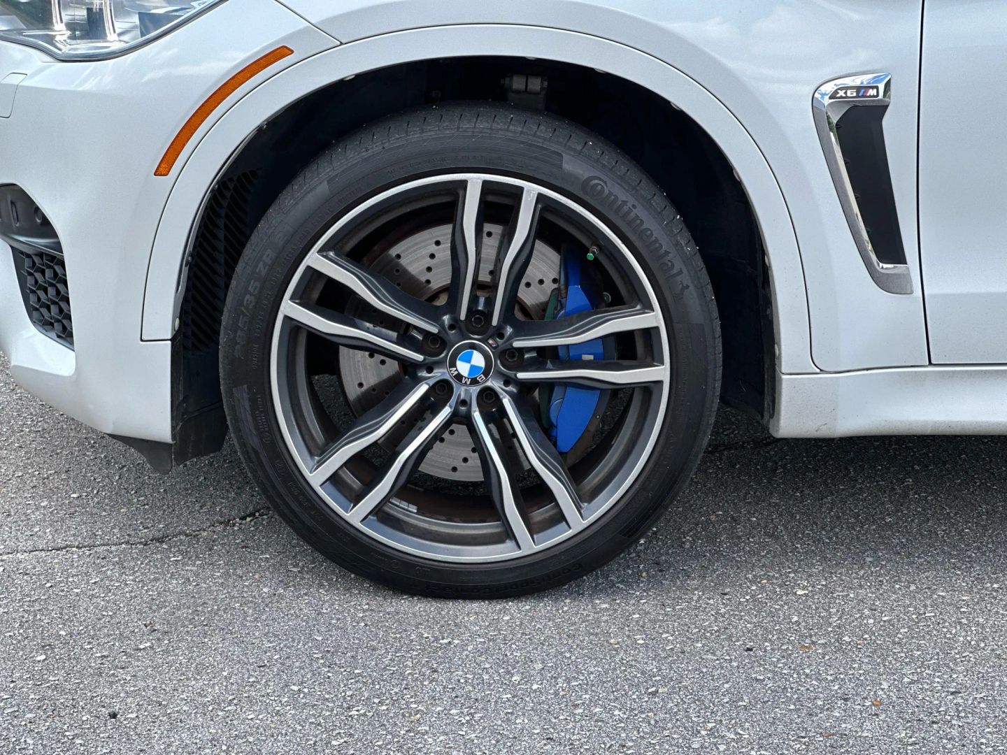 2017 BMW X6 M SUV V8, TWIN TURBO, 4.4 LITER SPORT UTILITY 4D