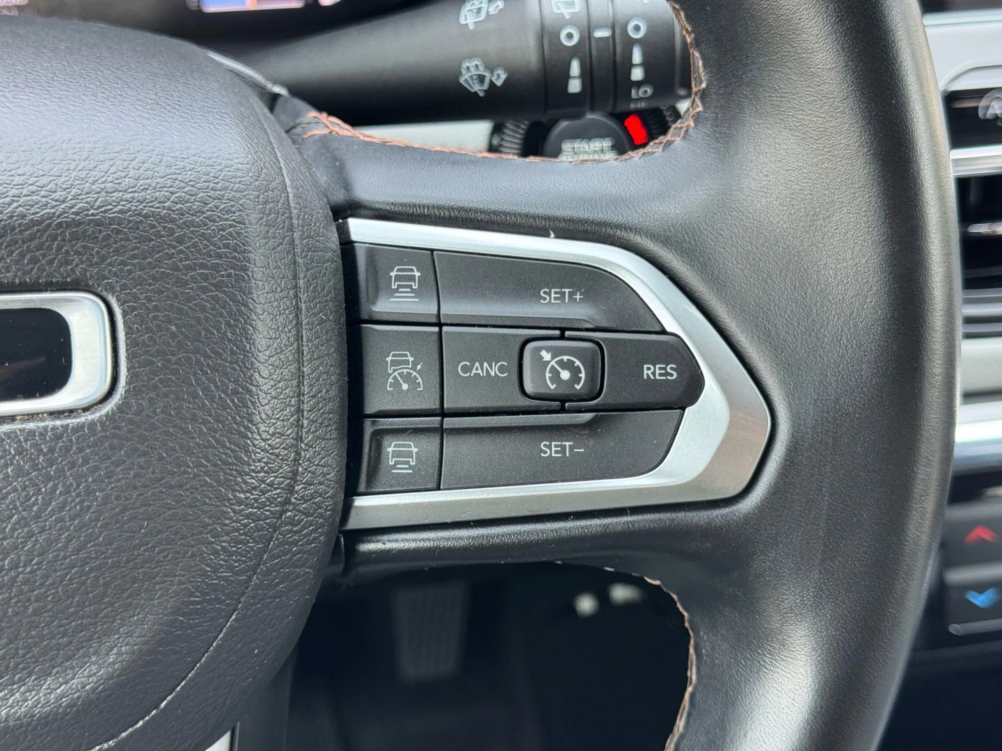 2022 Jeep Compass - Image 23