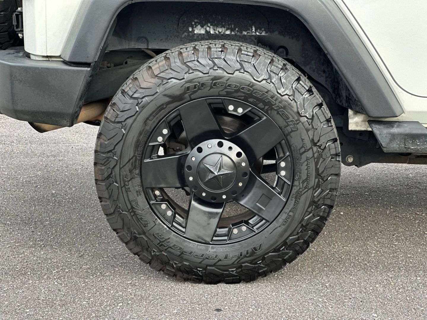 2010 JEEP WRANGLER SUV V6, 3.8 LITER UNLIMITED SPORT SUV 4D