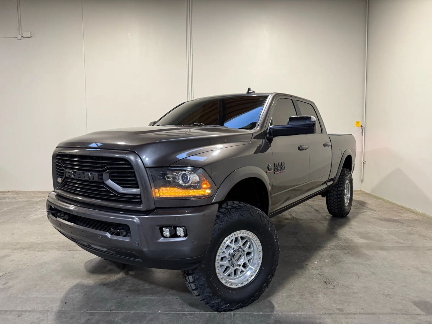 2018 Ram Ram Pickup 2500 Laramie
