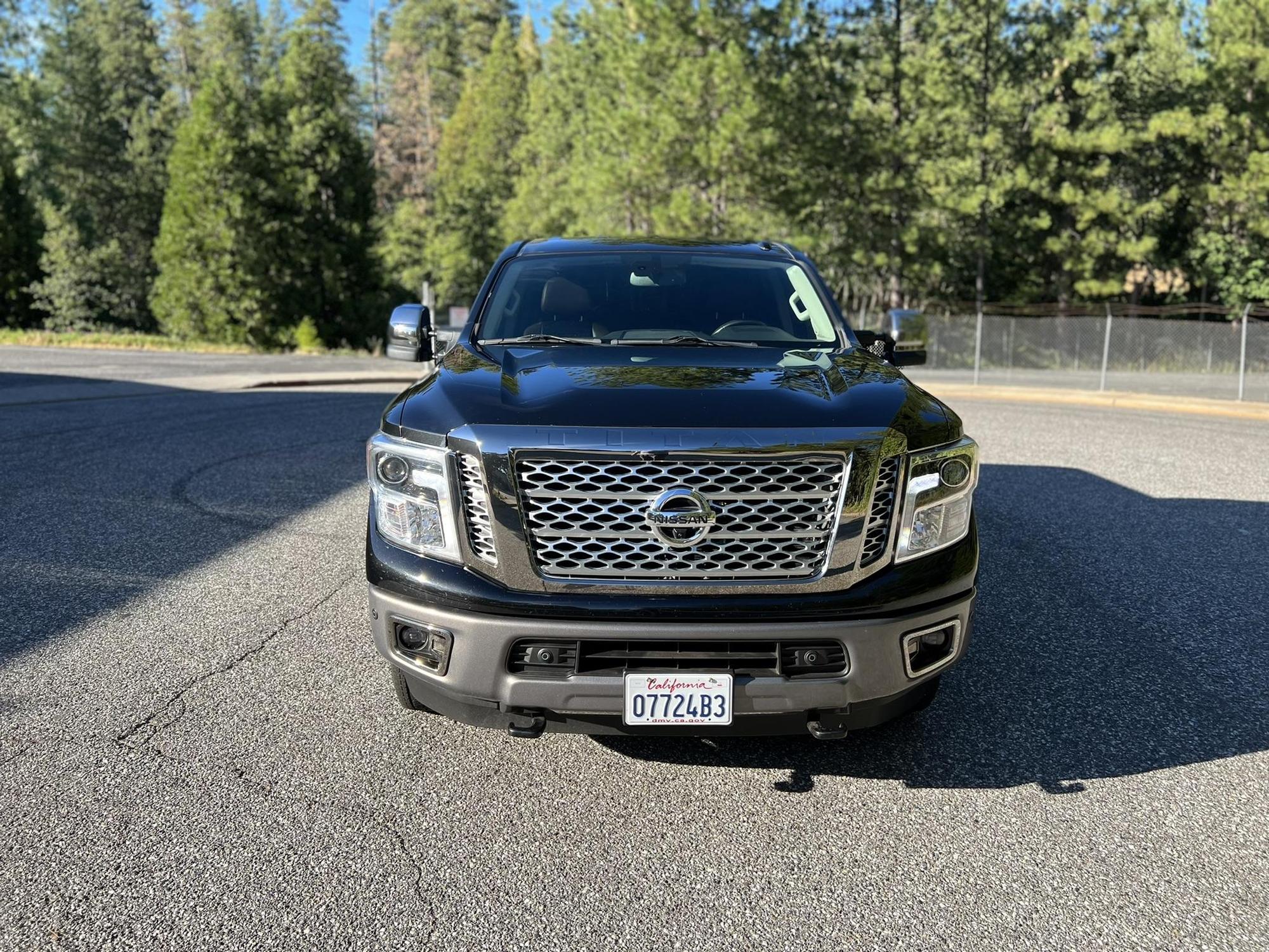 2019 Nissan Titan XD Platinum Reserve photo 20