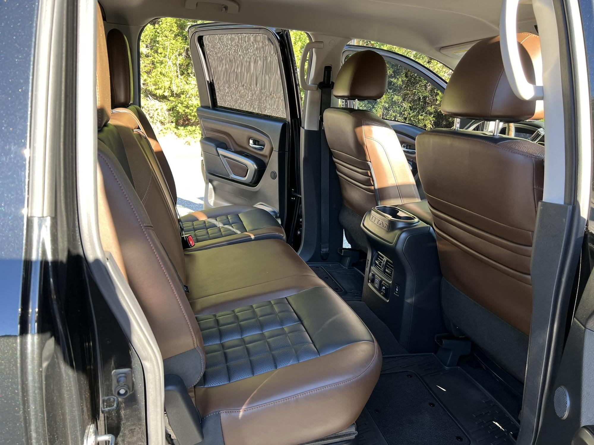 2019 Nissan Titan XD Platinum Reserve photo 29