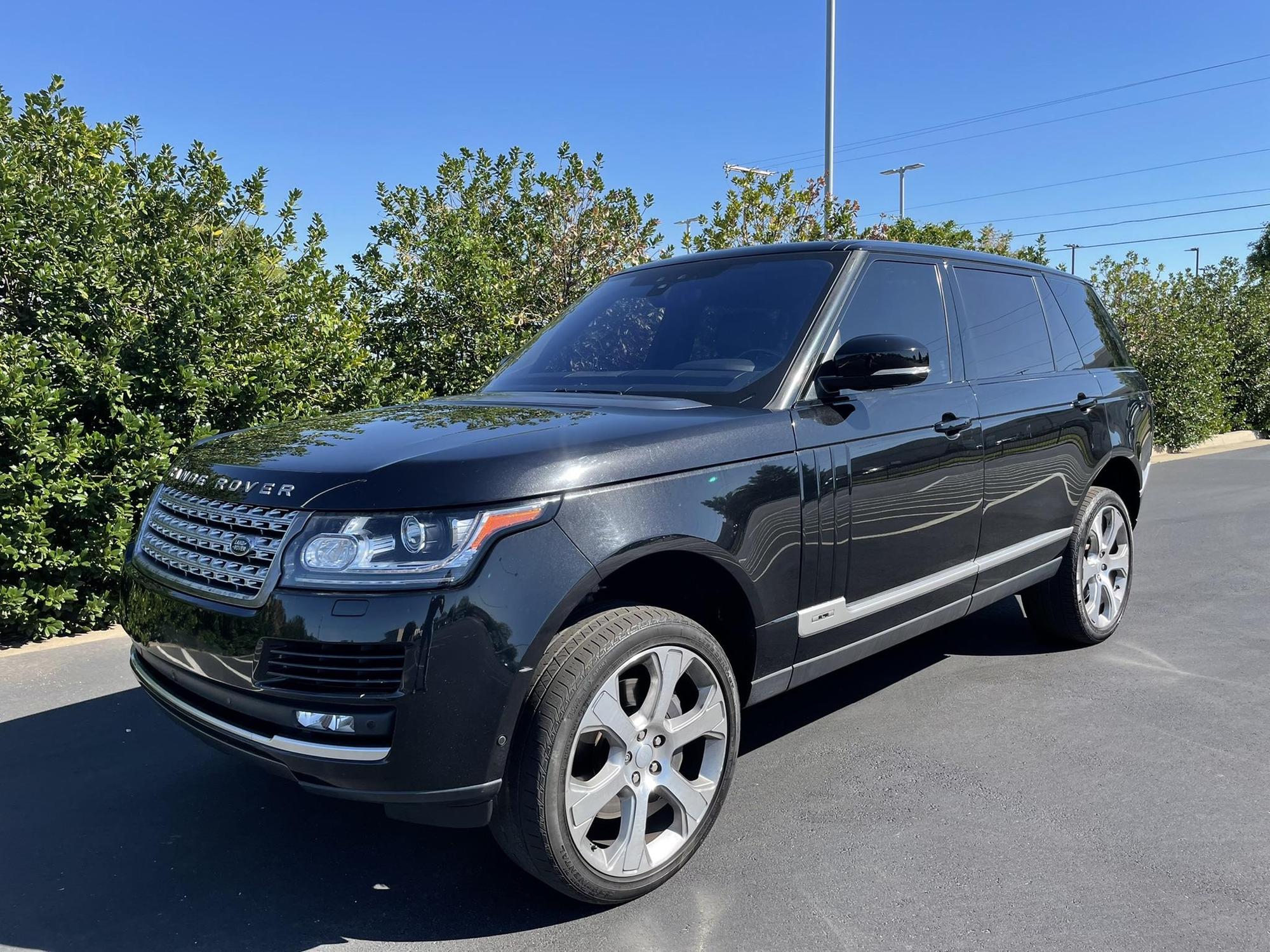 2017 Land Rover Range Rover Supercharged photo 32