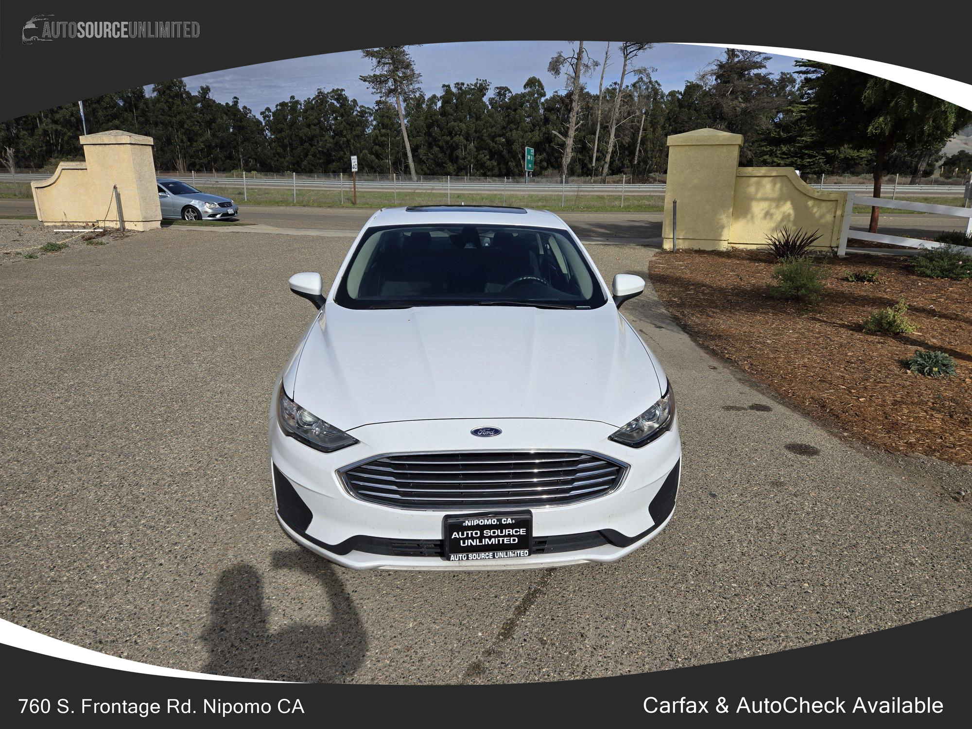 2020 Ford Fusion SE photo 31