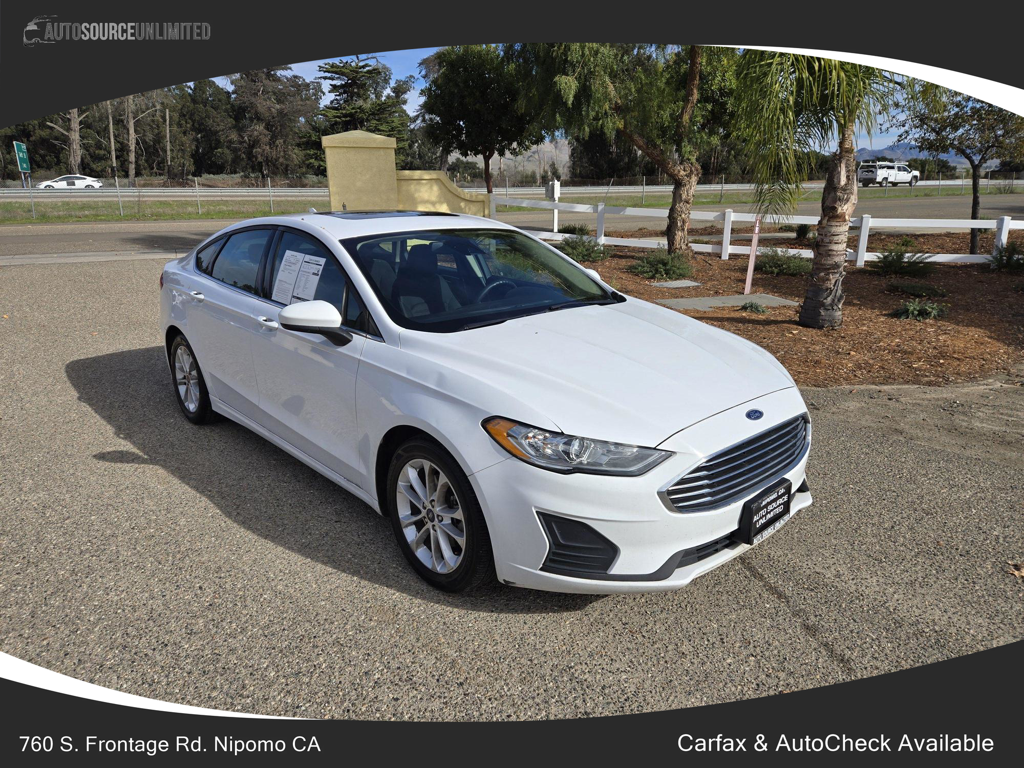 2020 Ford Fusion SE photo 23