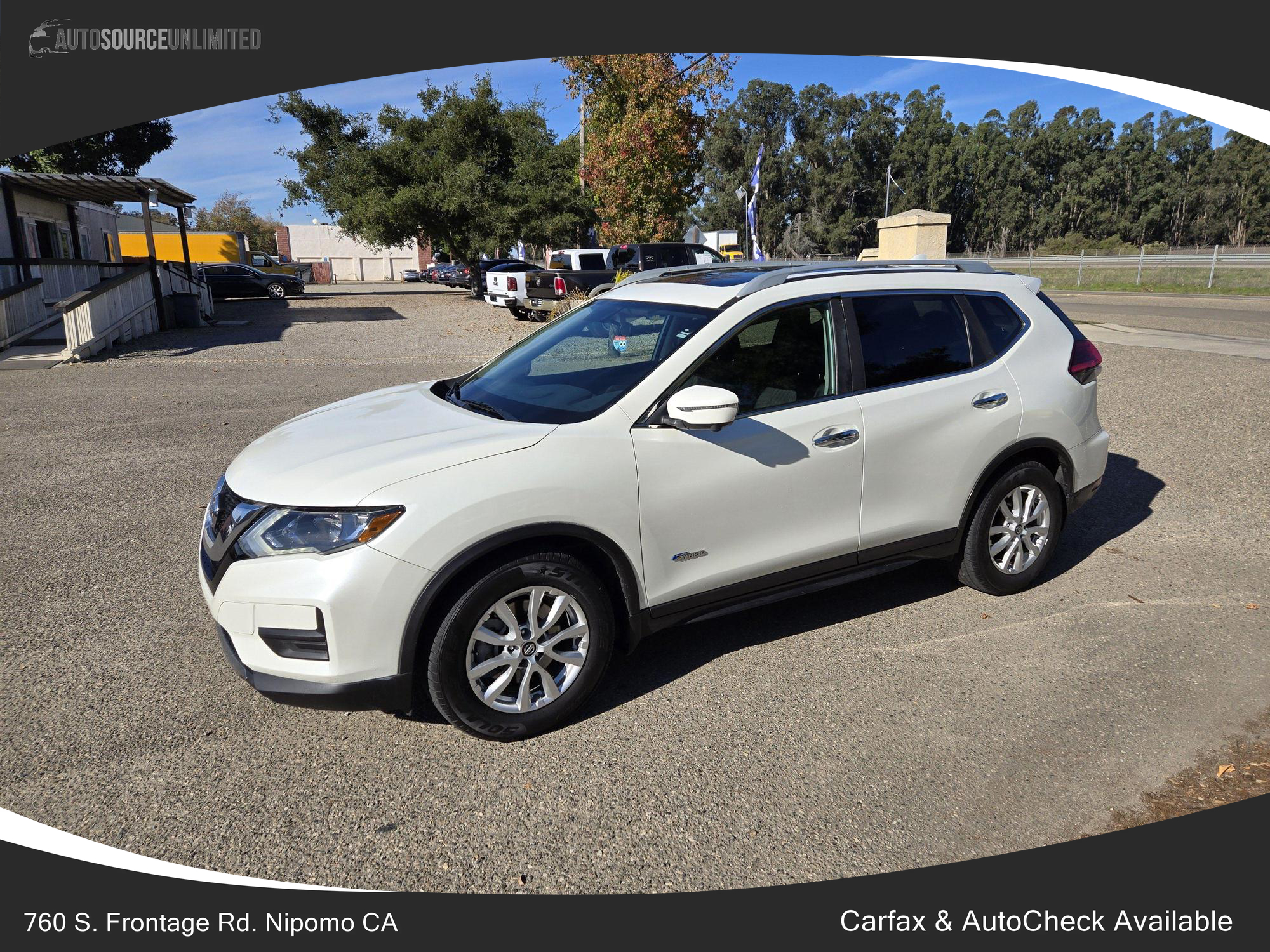 2017 Nissan Rogue SV photo 31