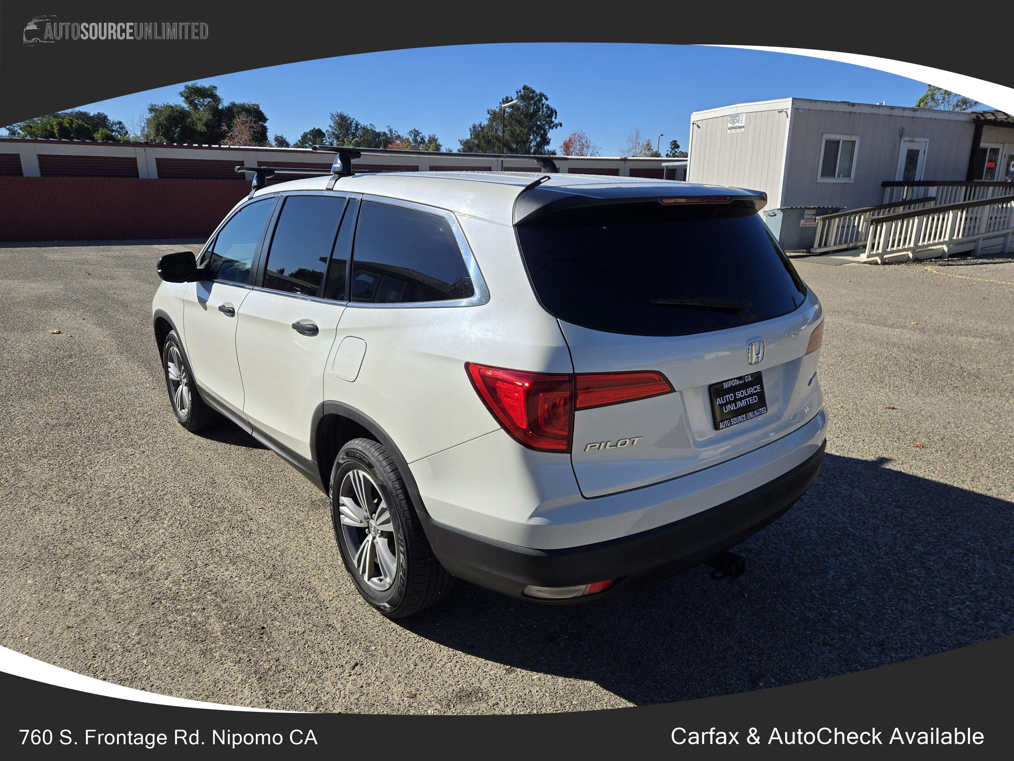 2017 Honda Pilot LX photo 28