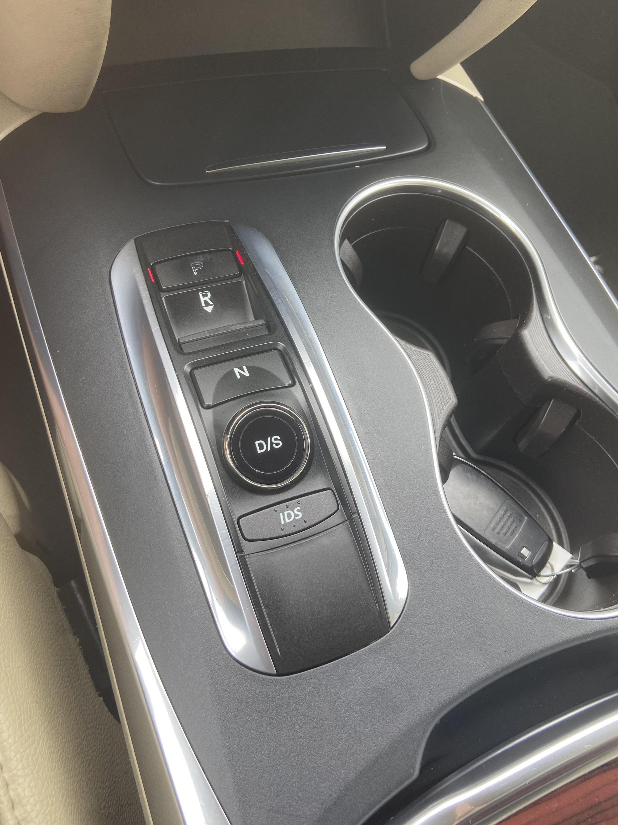 2016 Acura MDX Base photo 39