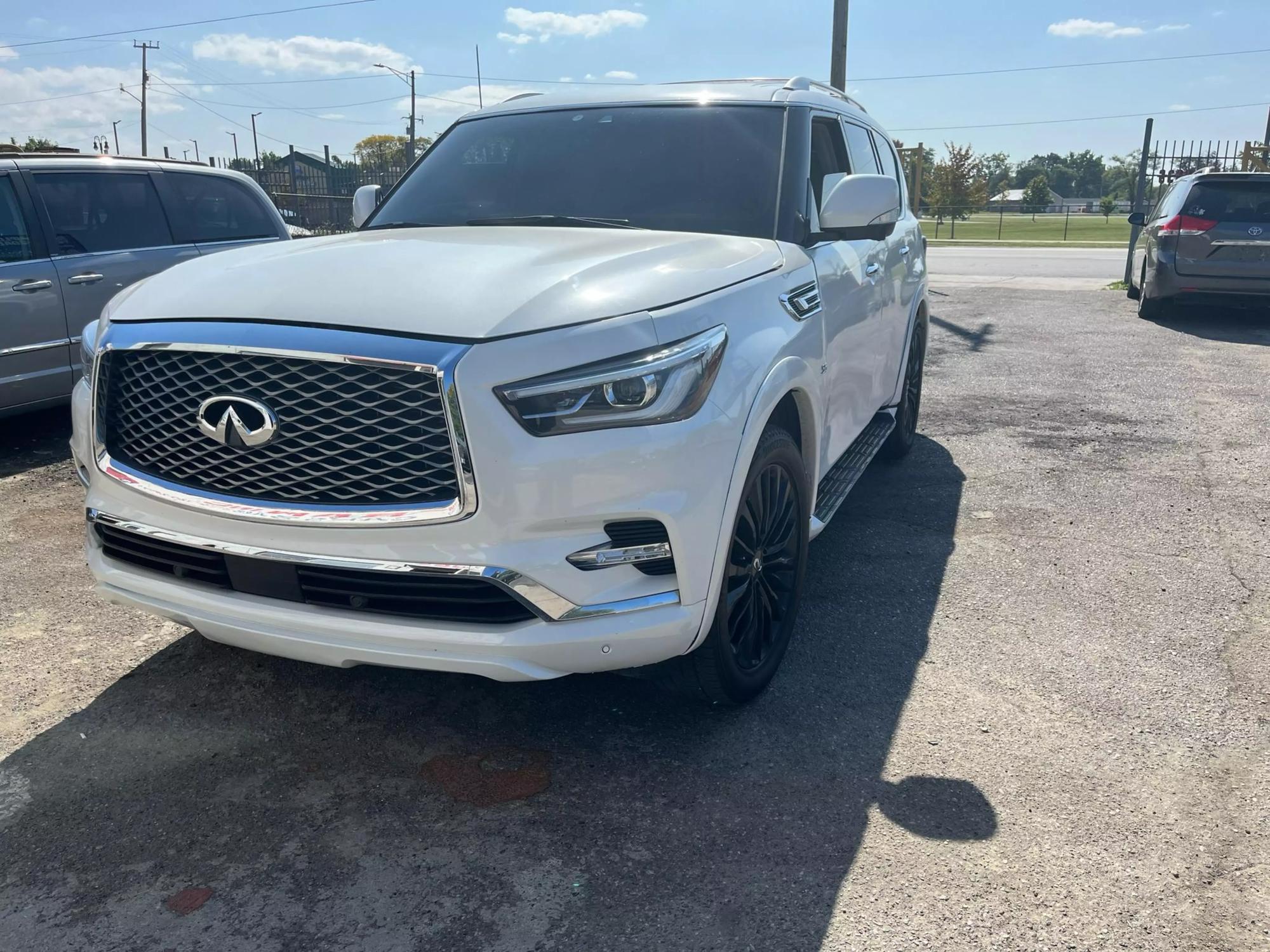 2018 INFINITI QX80 Base photo 13