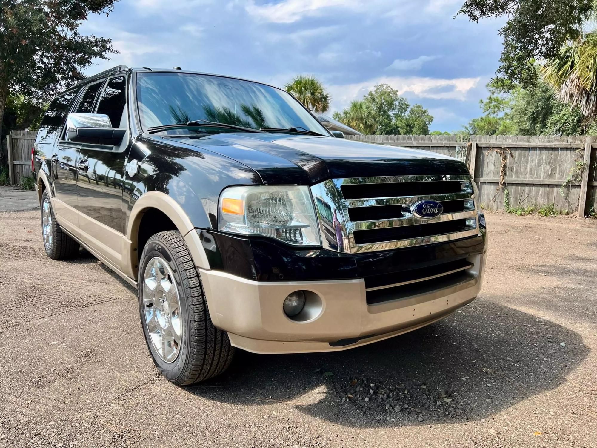 2013 Ford Expedition King Ranch photo 18