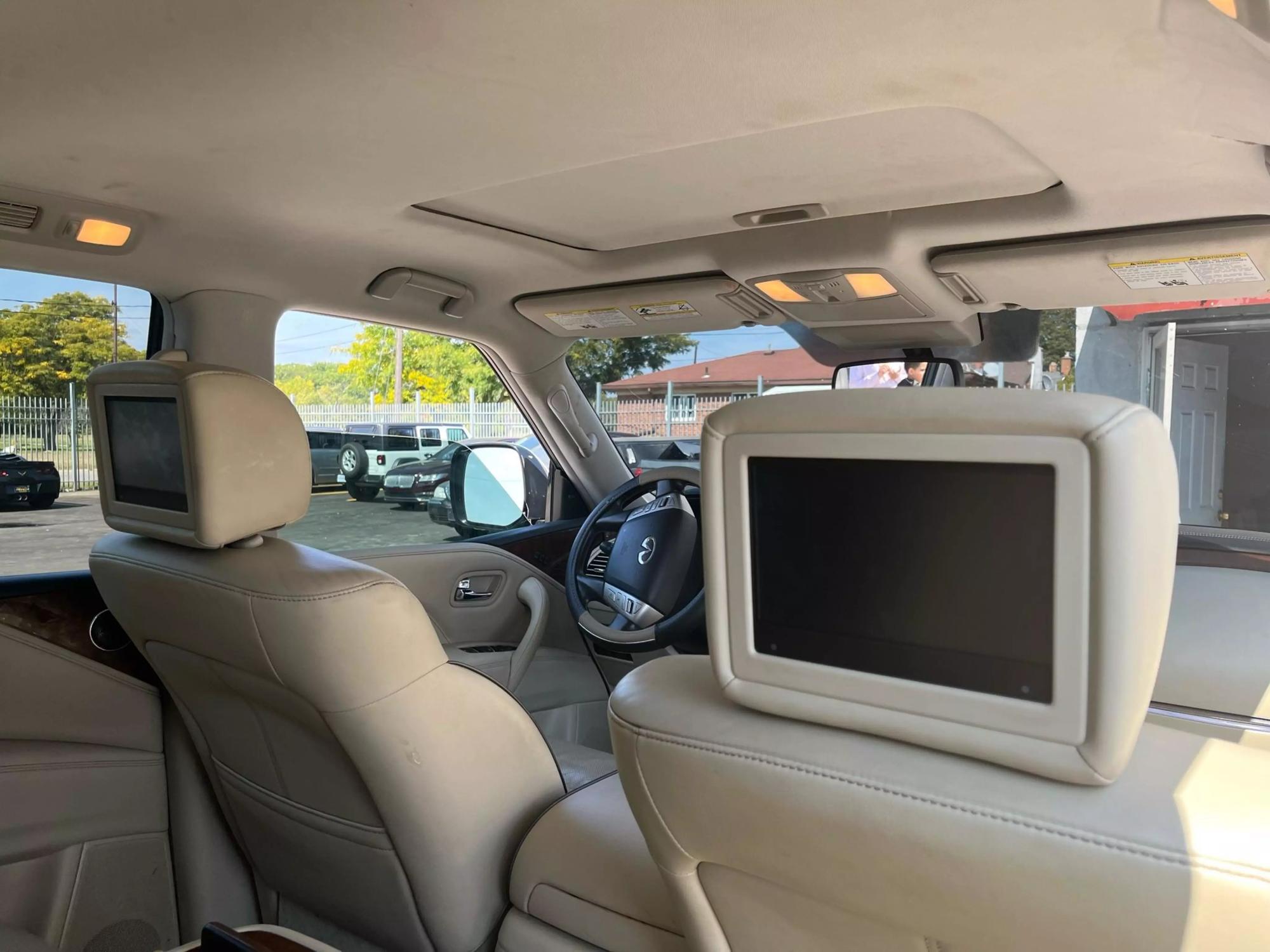 2018 INFINITI QX80 Base photo 21