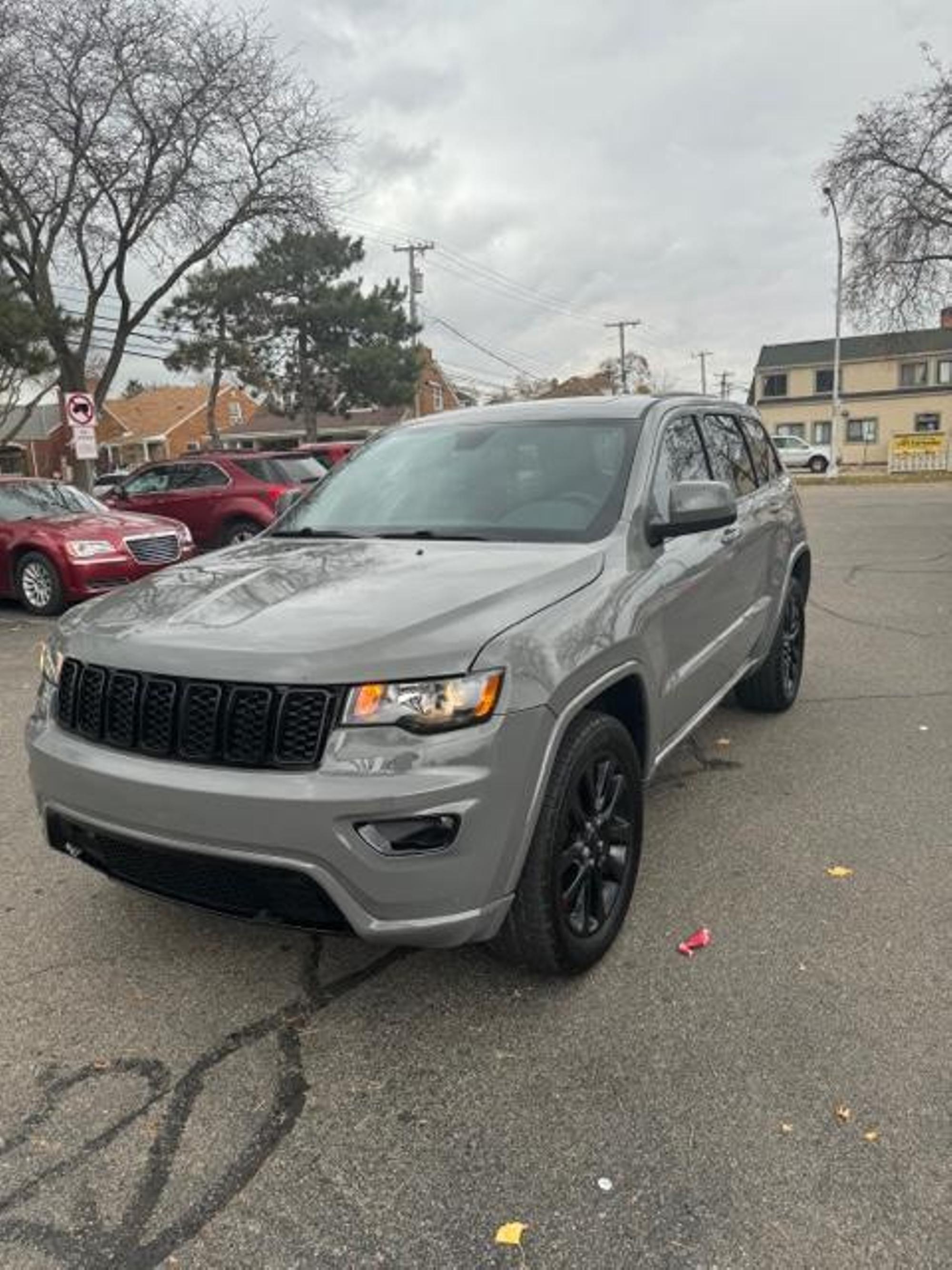 2019 Jeep Grand Cherokee Altitude photo 9