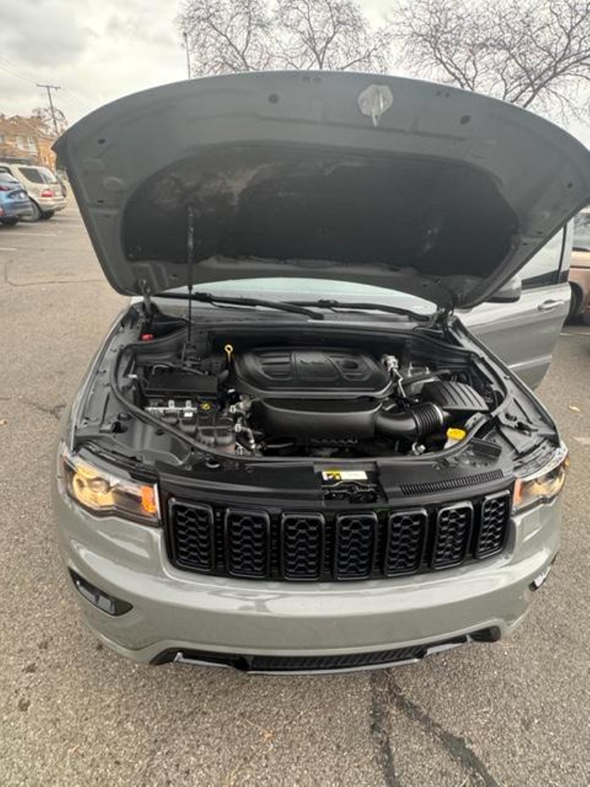 2019 Jeep Grand Cherokee Altitude photo 13