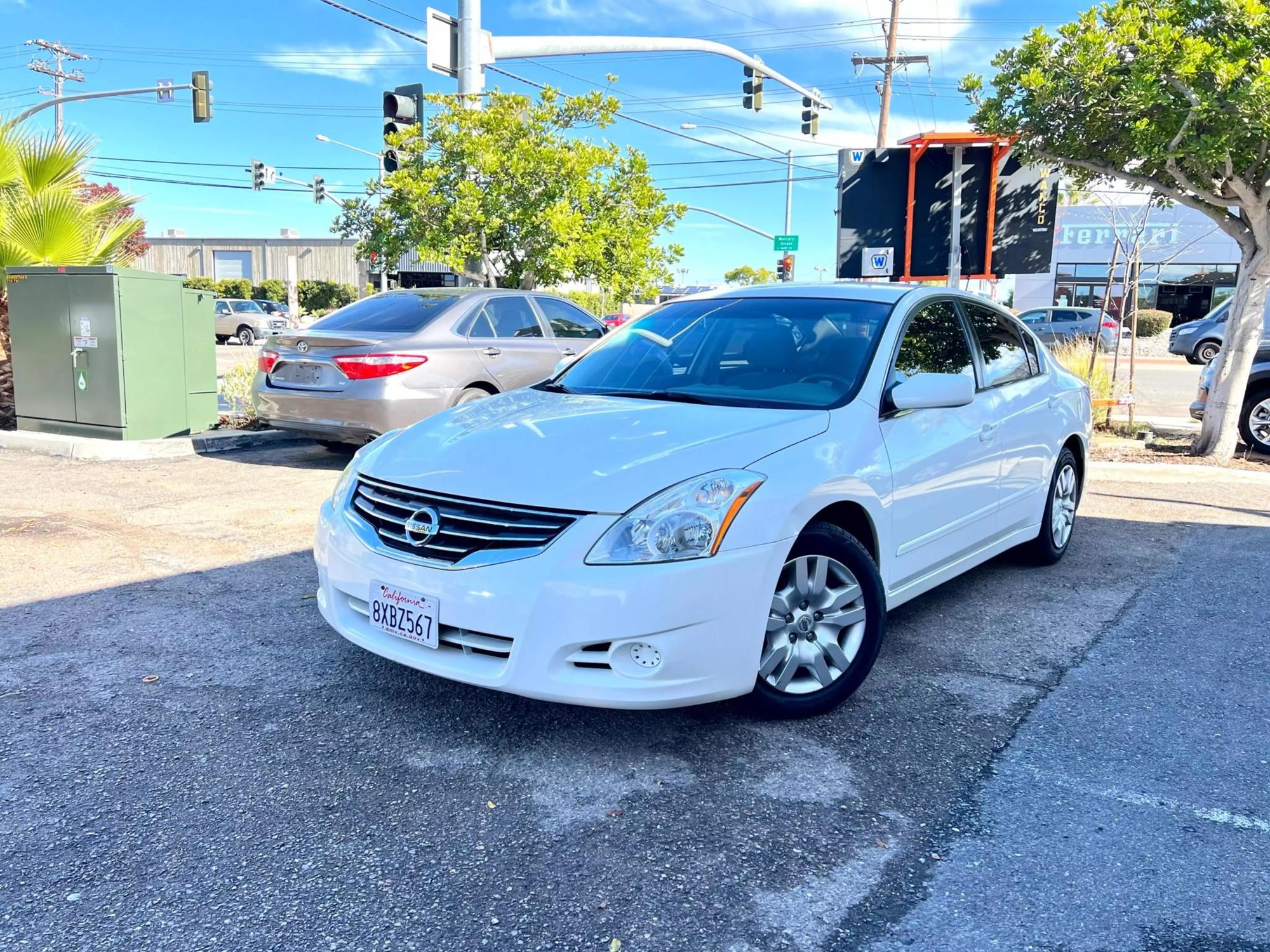 2011 Nissan Altima S photo 38