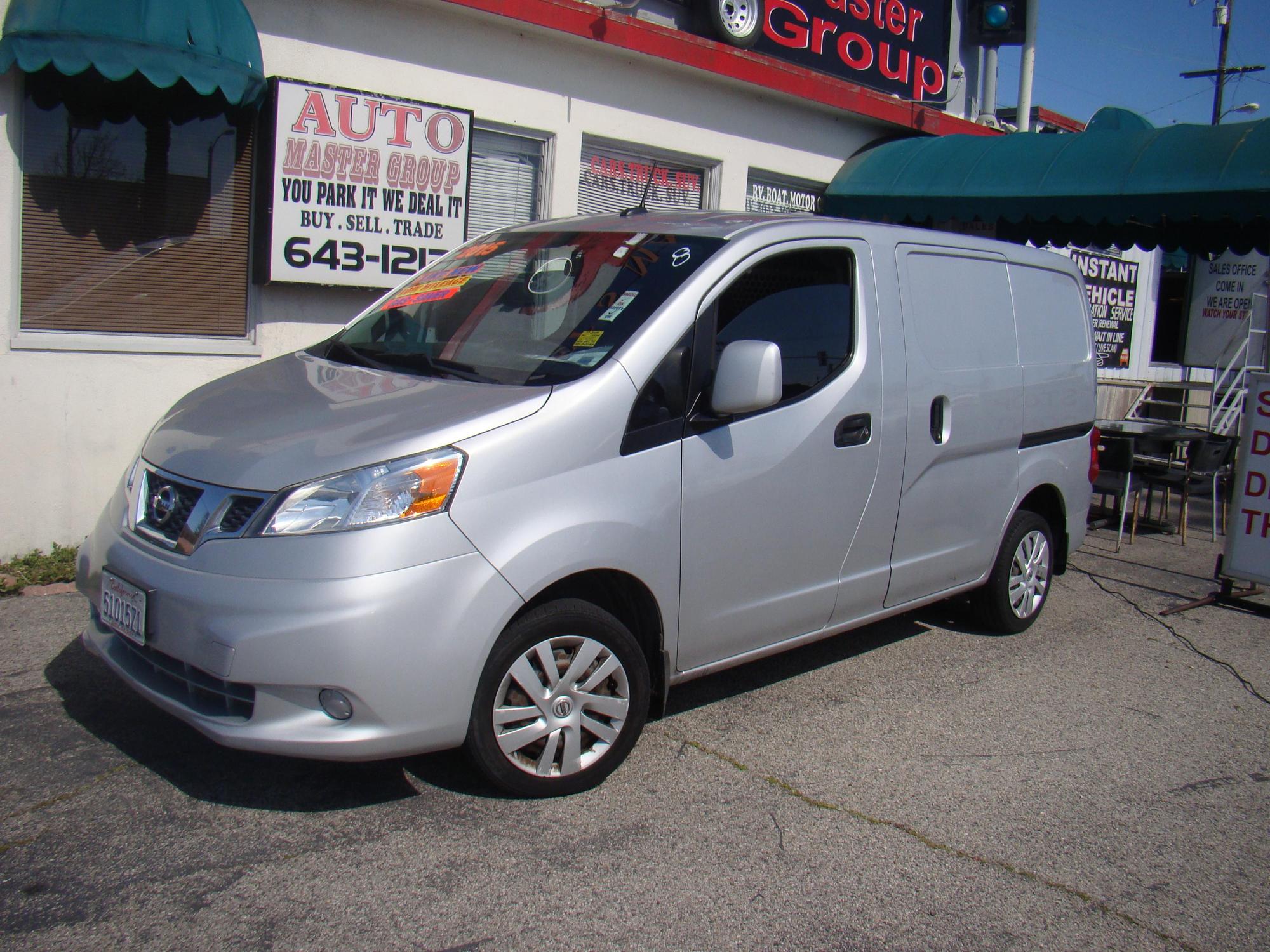 2015 Nissan NV200 SV photo 31