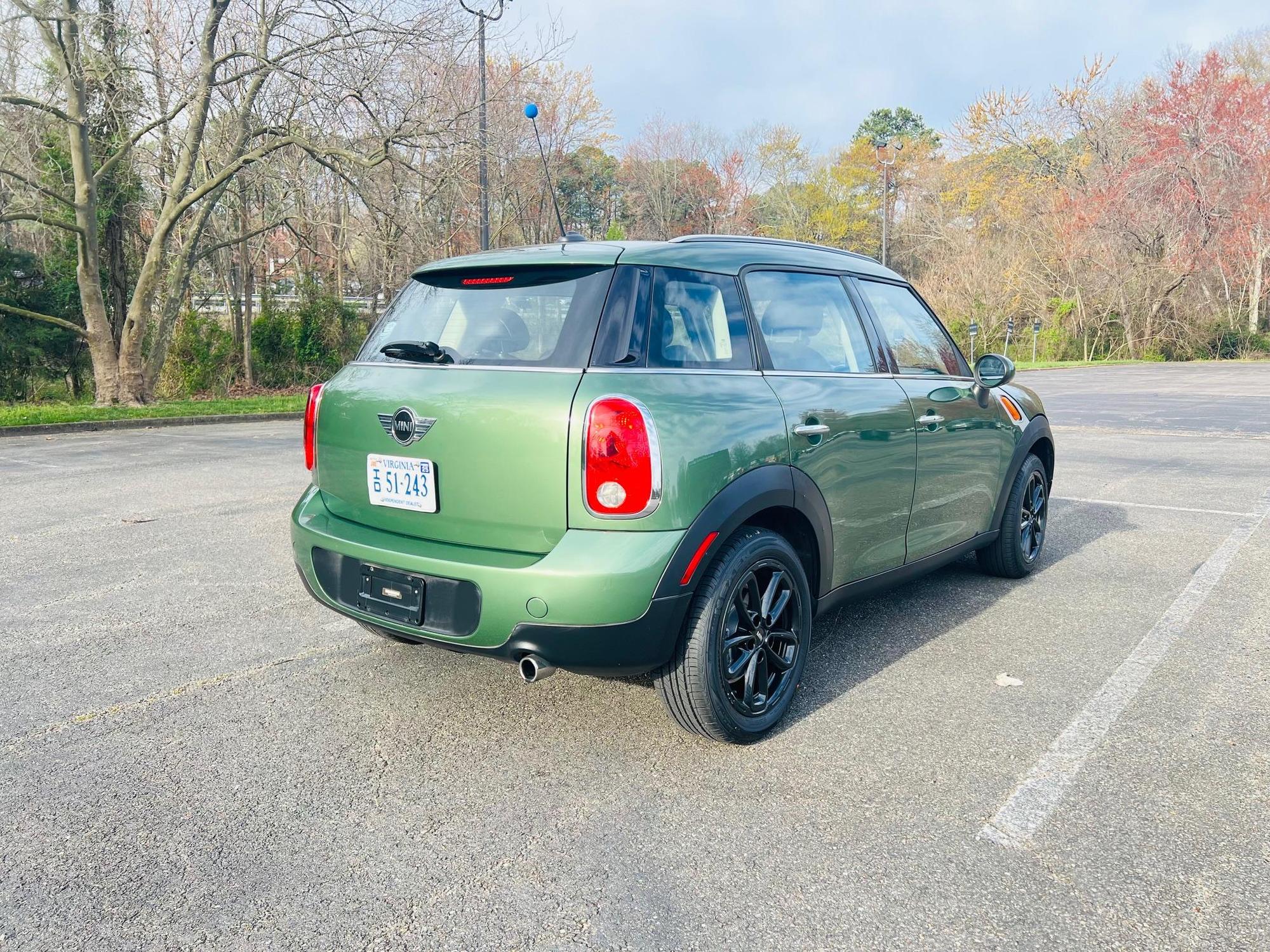 2015 MINI Countryman Countryman photo 23