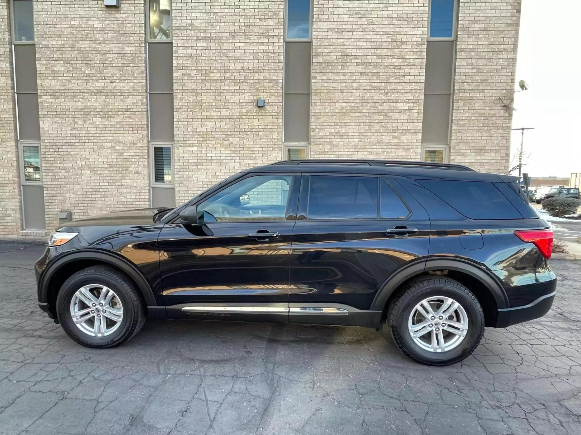 2020 Ford Explorer XLT photo 41