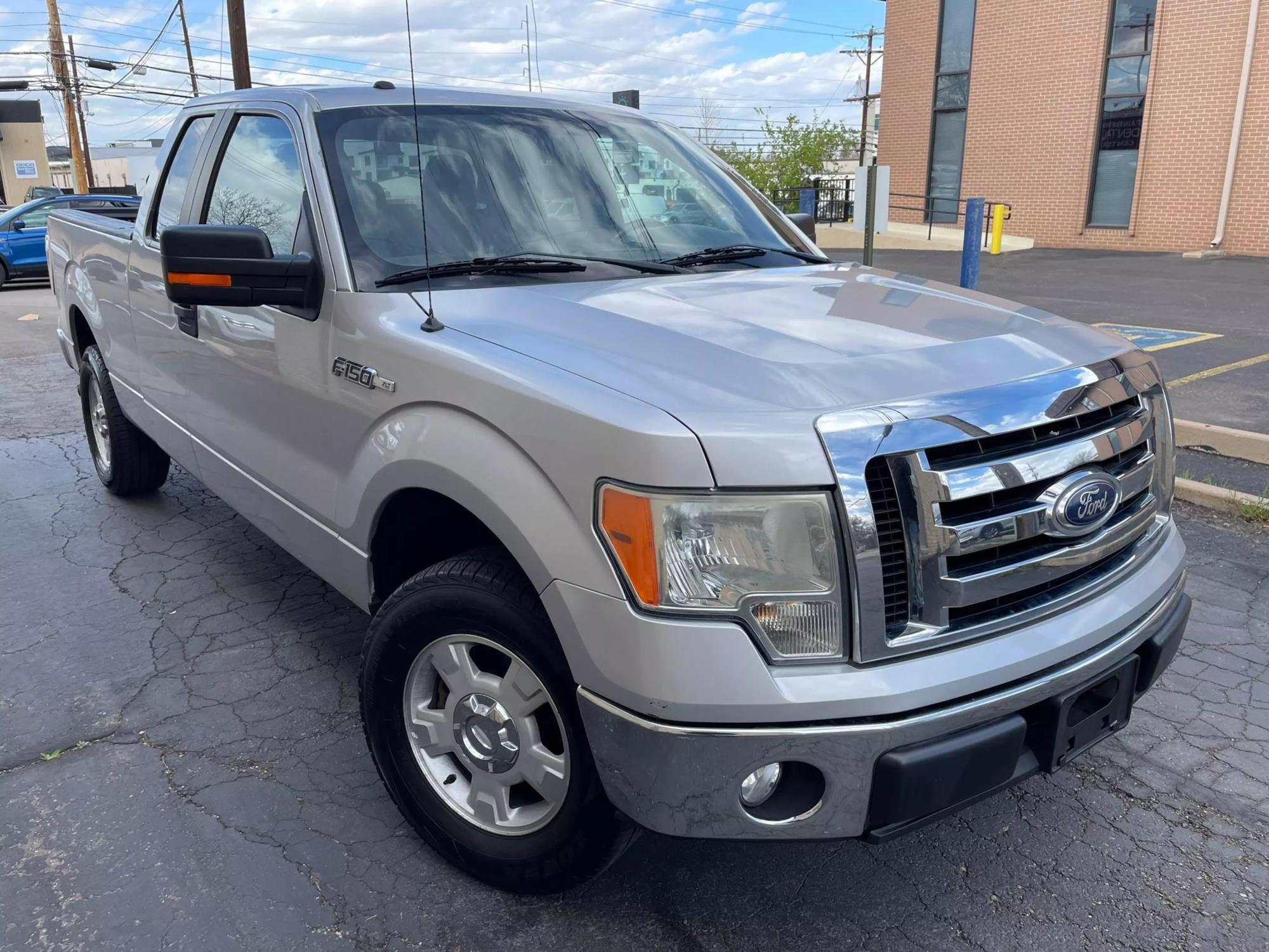 2011 Ford F-150 STX photo 30