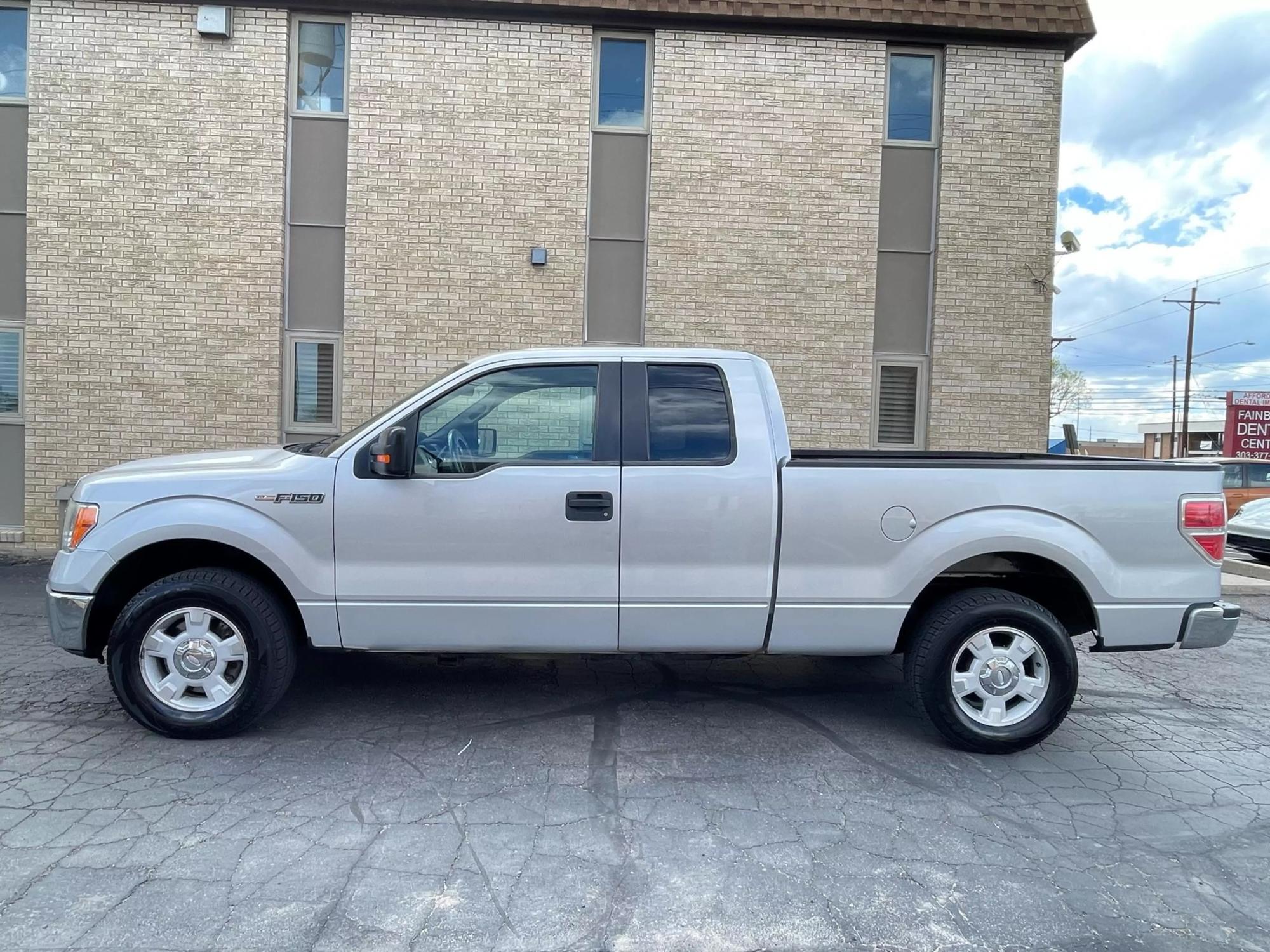 2011 Ford F-150 STX photo 36