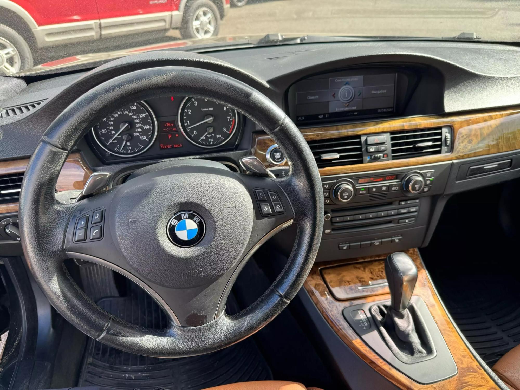 2008 BMW 3 Series 335xi photo 35