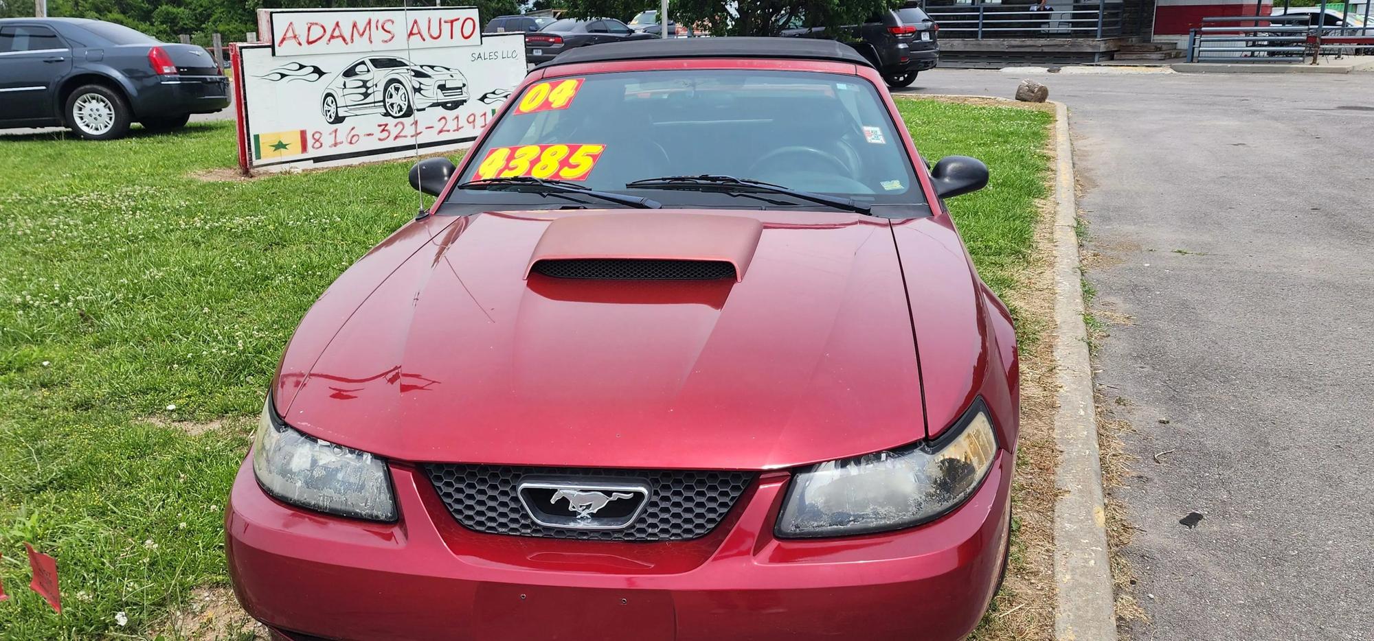 2004 Ford Mustang Premium photo 9