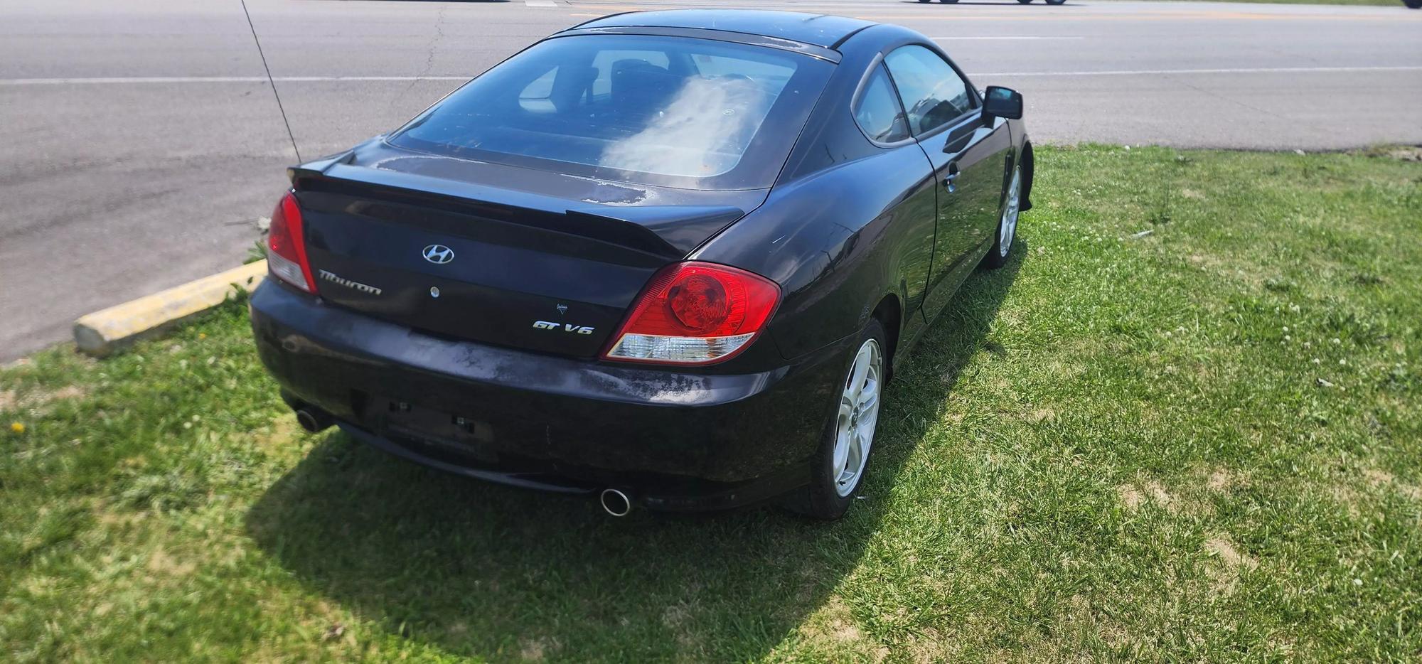 2006 Hyundai Tiburon GT photo 14