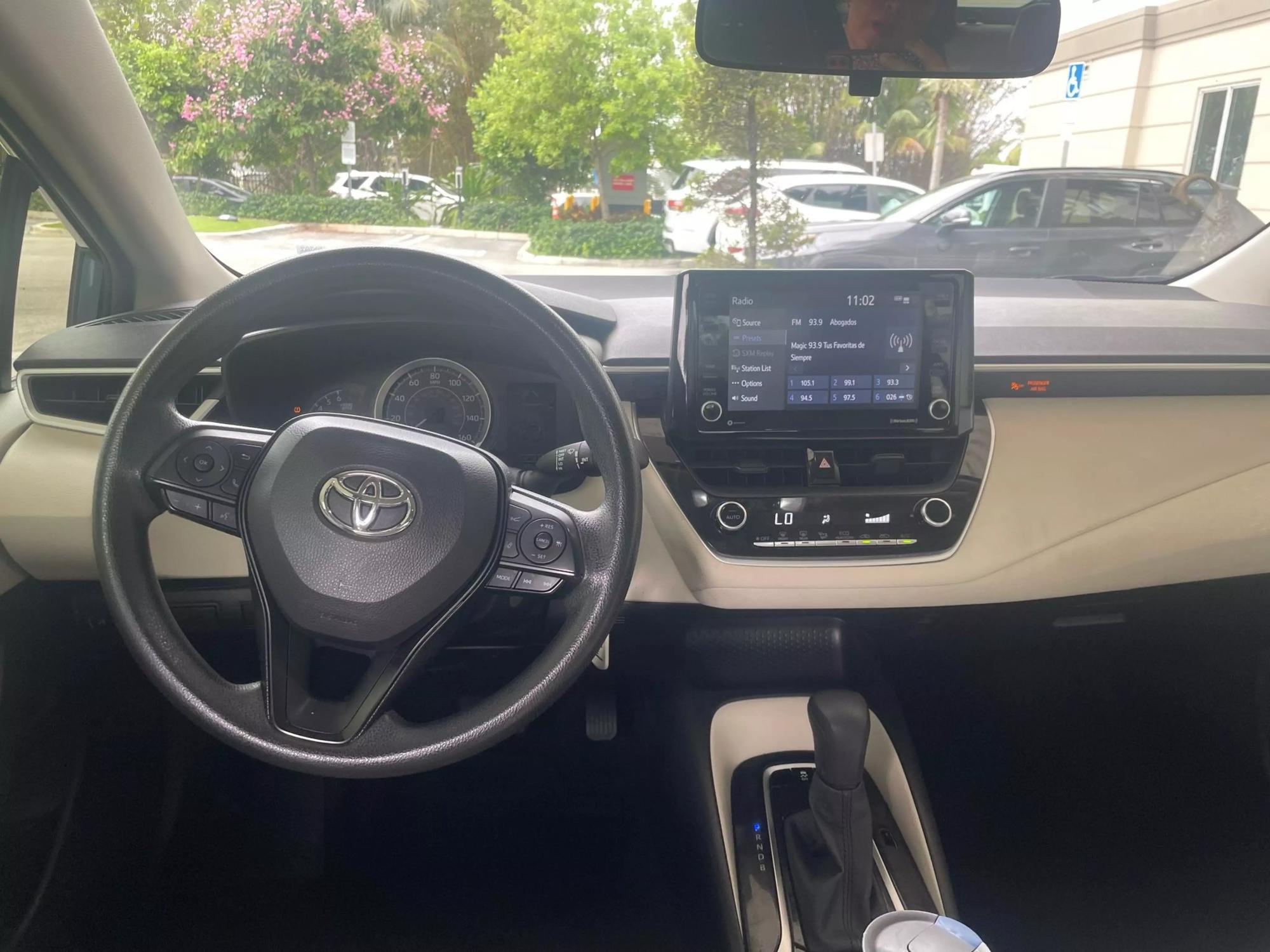 2022 Toyota Corolla LE photo 17