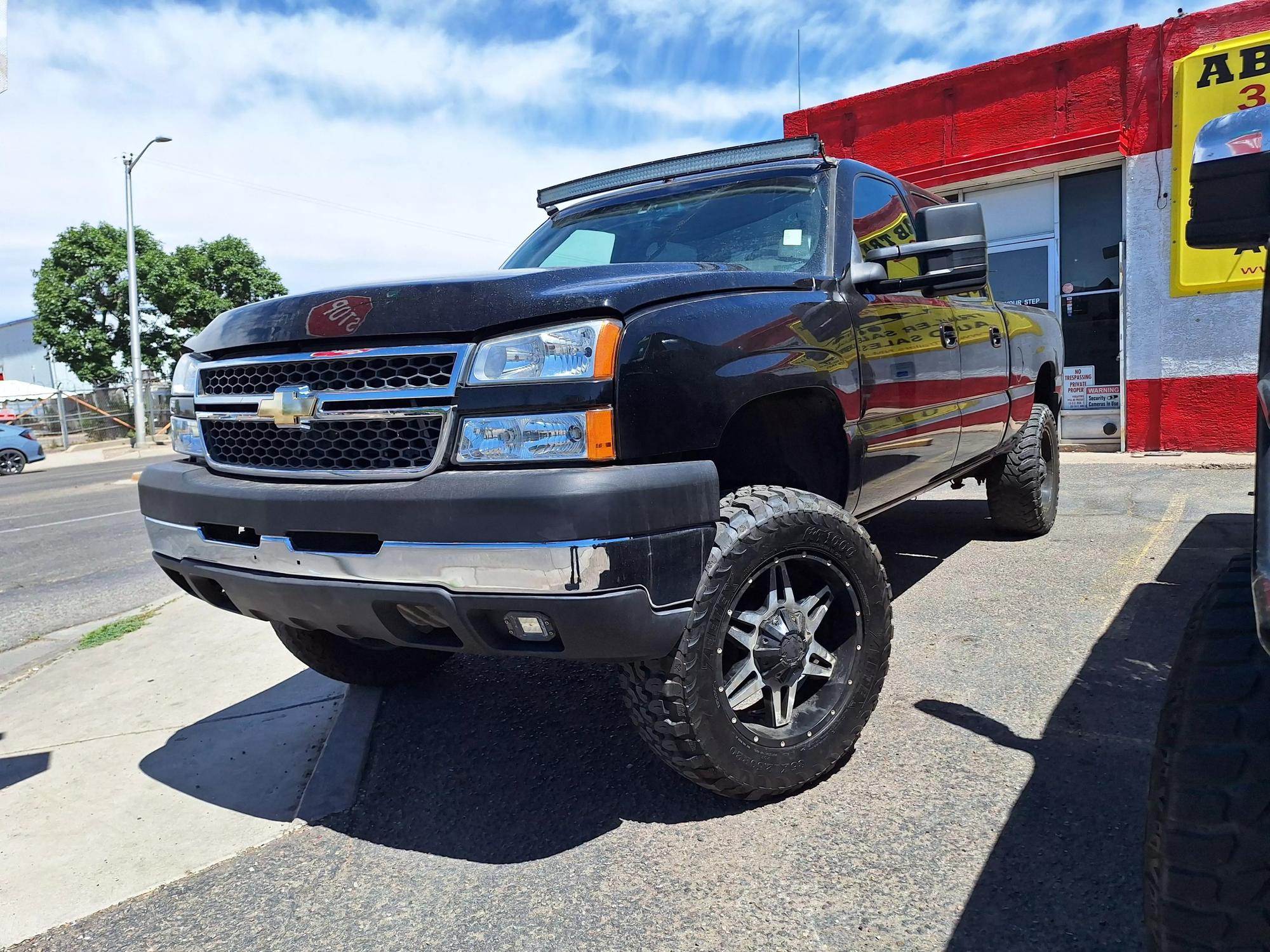 2005 Chevrolet Silverado 2500HD LS photo 12