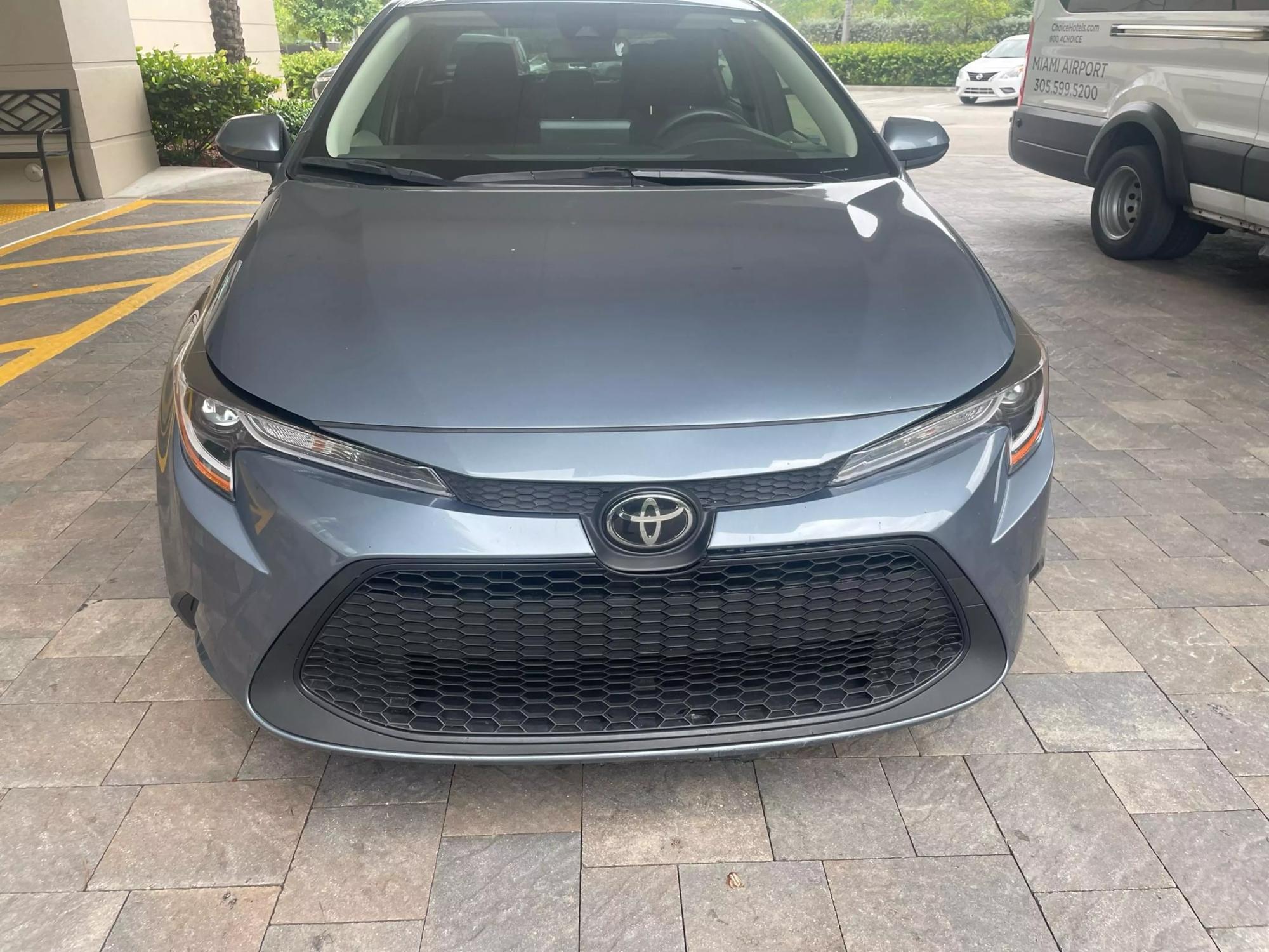 2022 Toyota Corolla LE photo 10