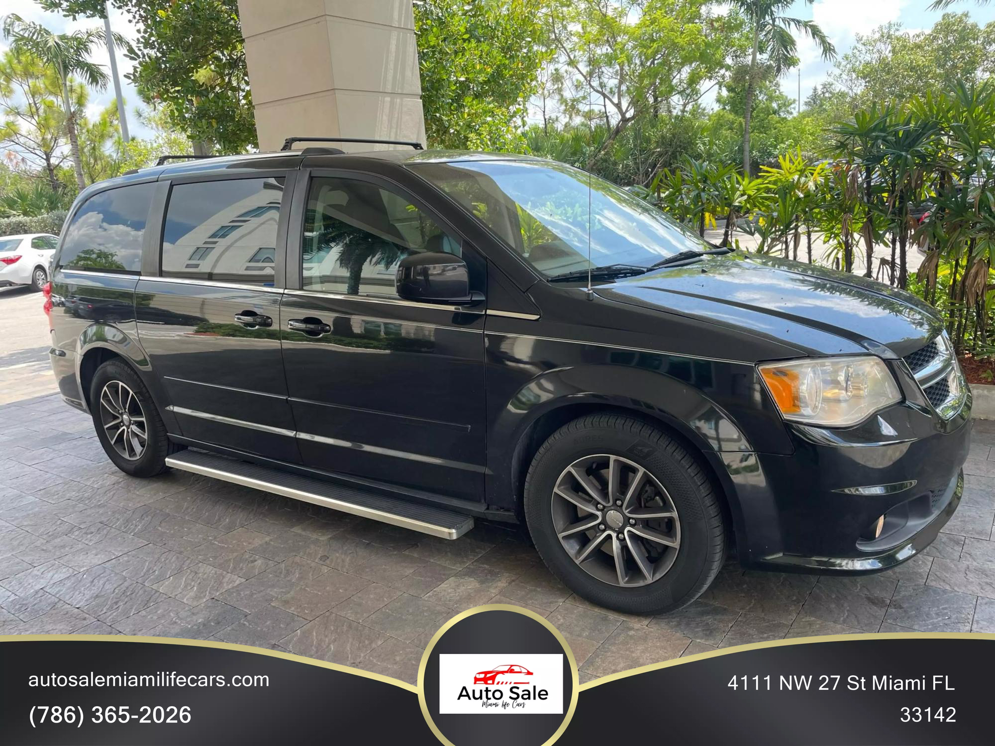 2017 Dodge Grand Caravan SXT photo 14