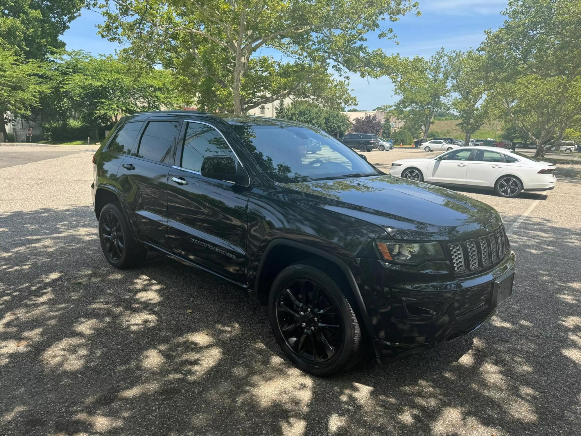 2018 Jeep Grand Cherokee Altitude photo 12