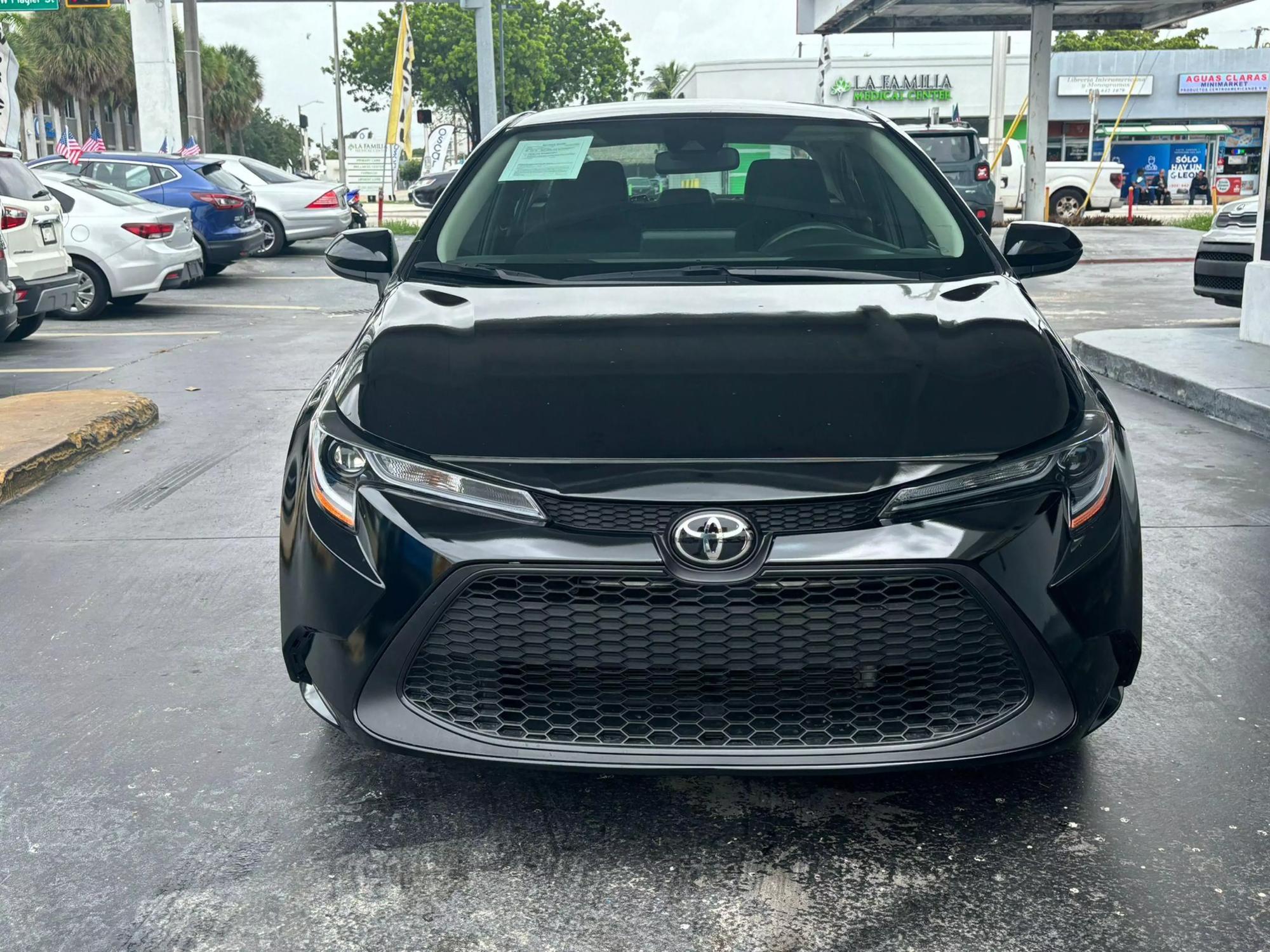 2022 Toyota Corolla LE photo 12