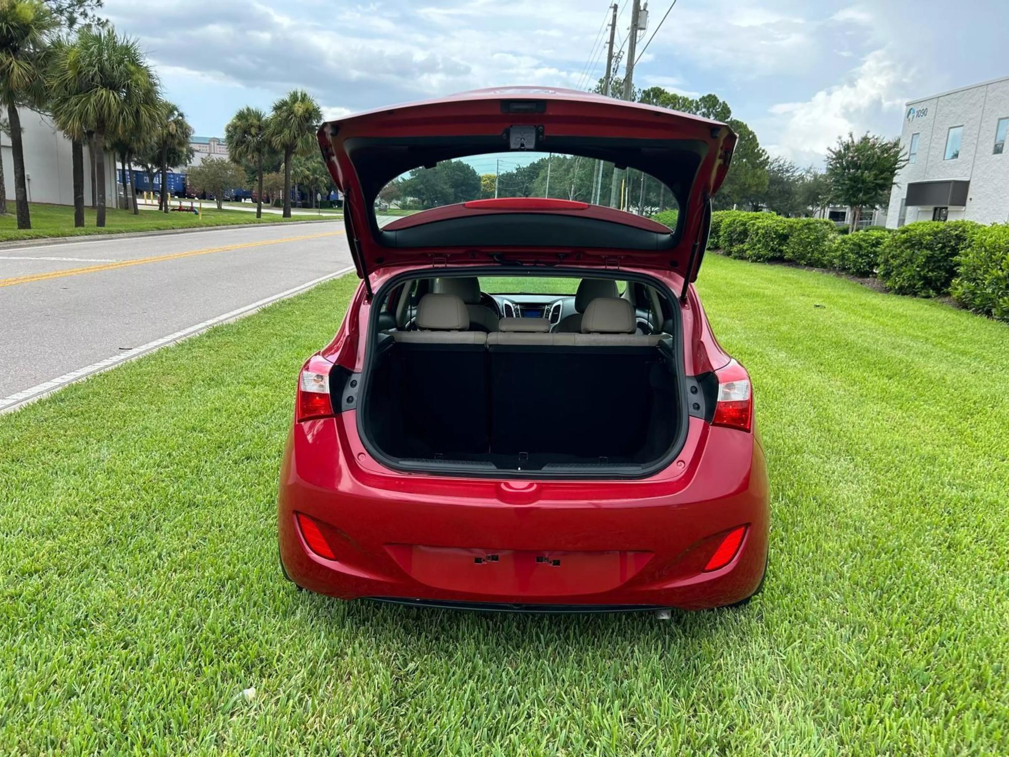 2014 Hyundai Elantra GT Base photo 29