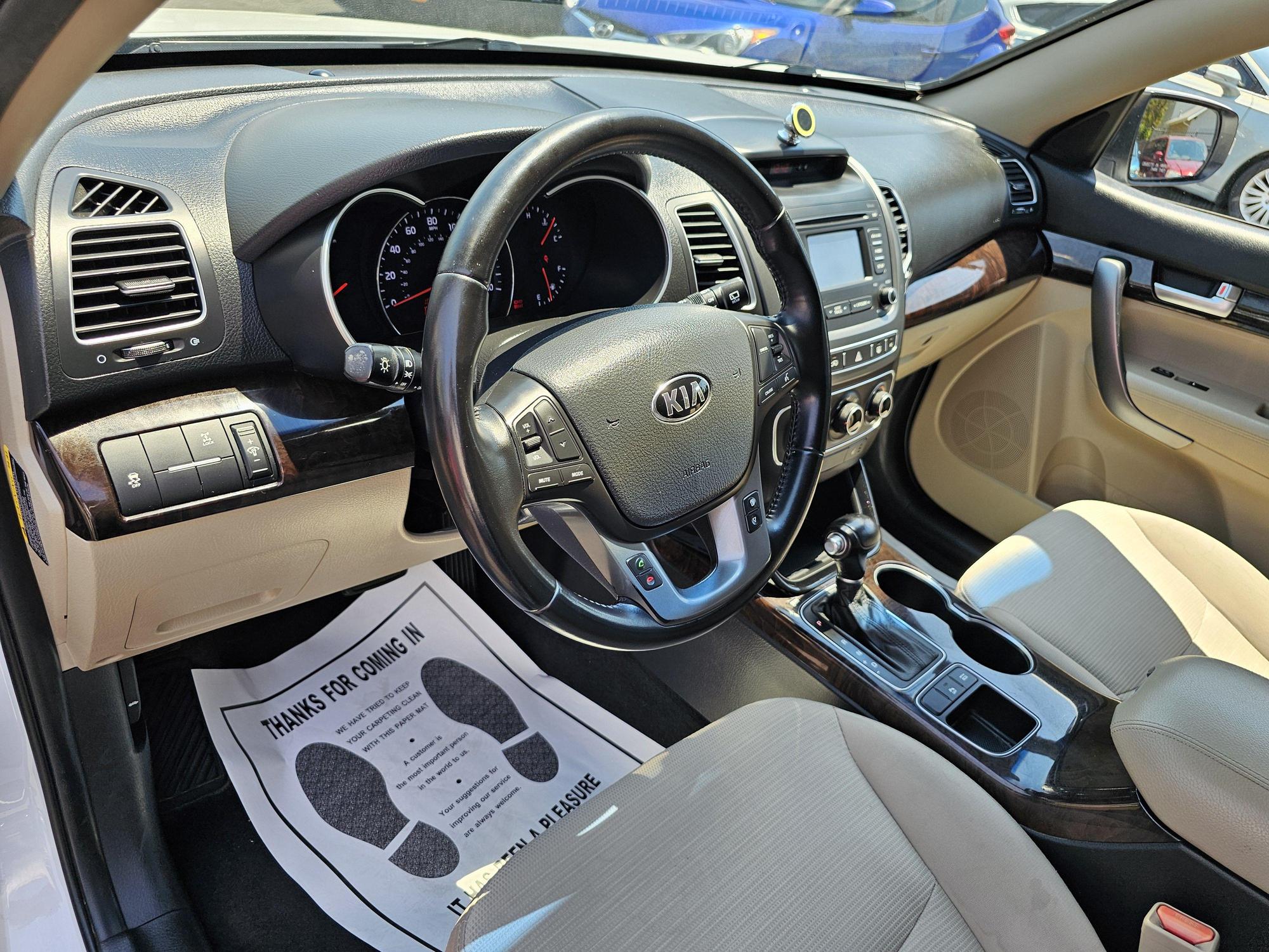 2014 Kia Sorento LX photo 35