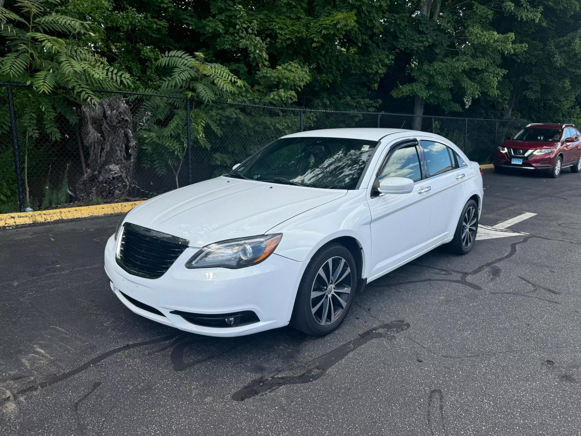 2014 Chrysler 200 Limited photo 11