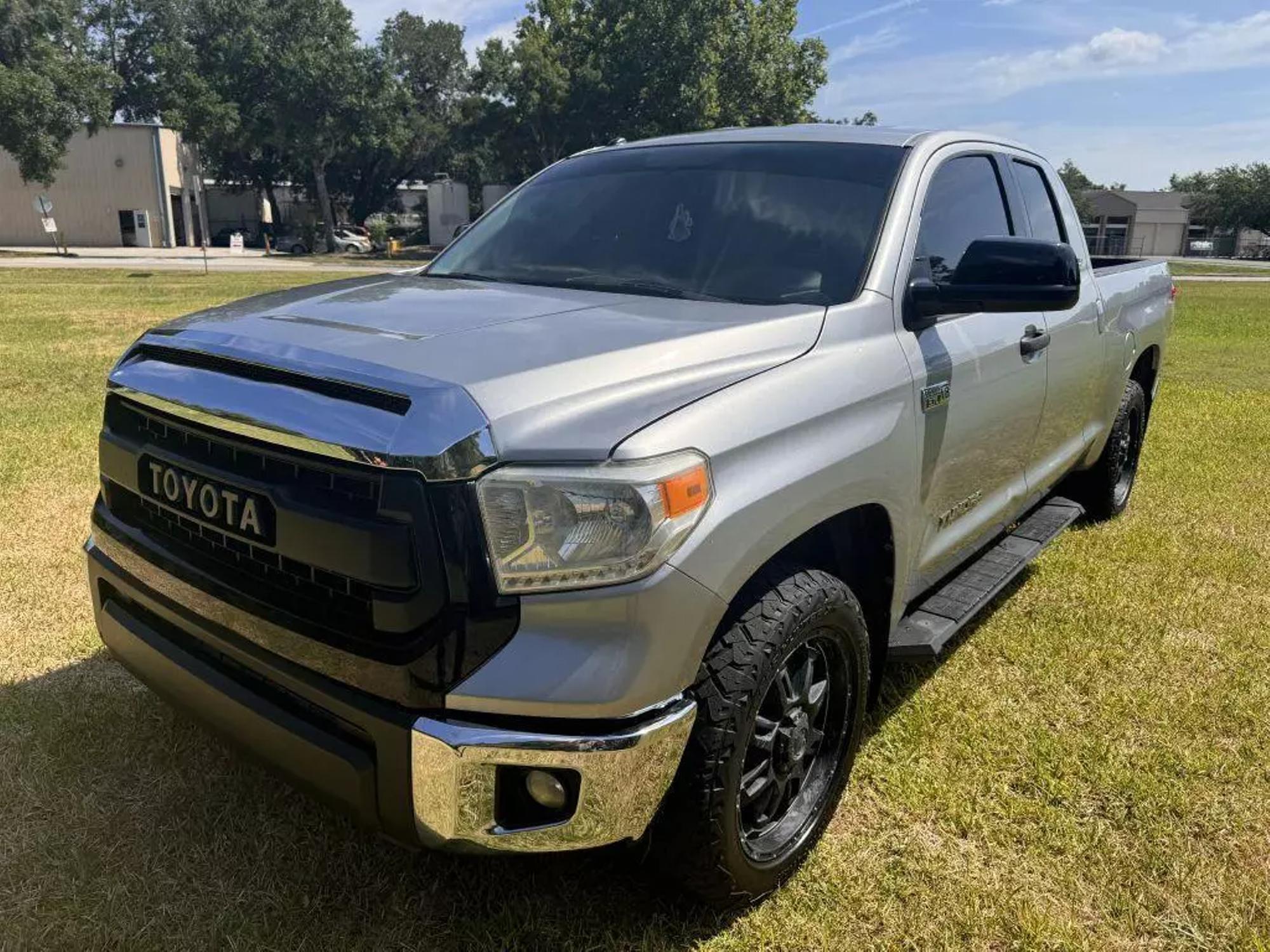 2015 Toyota Tundra SR5 photo 17