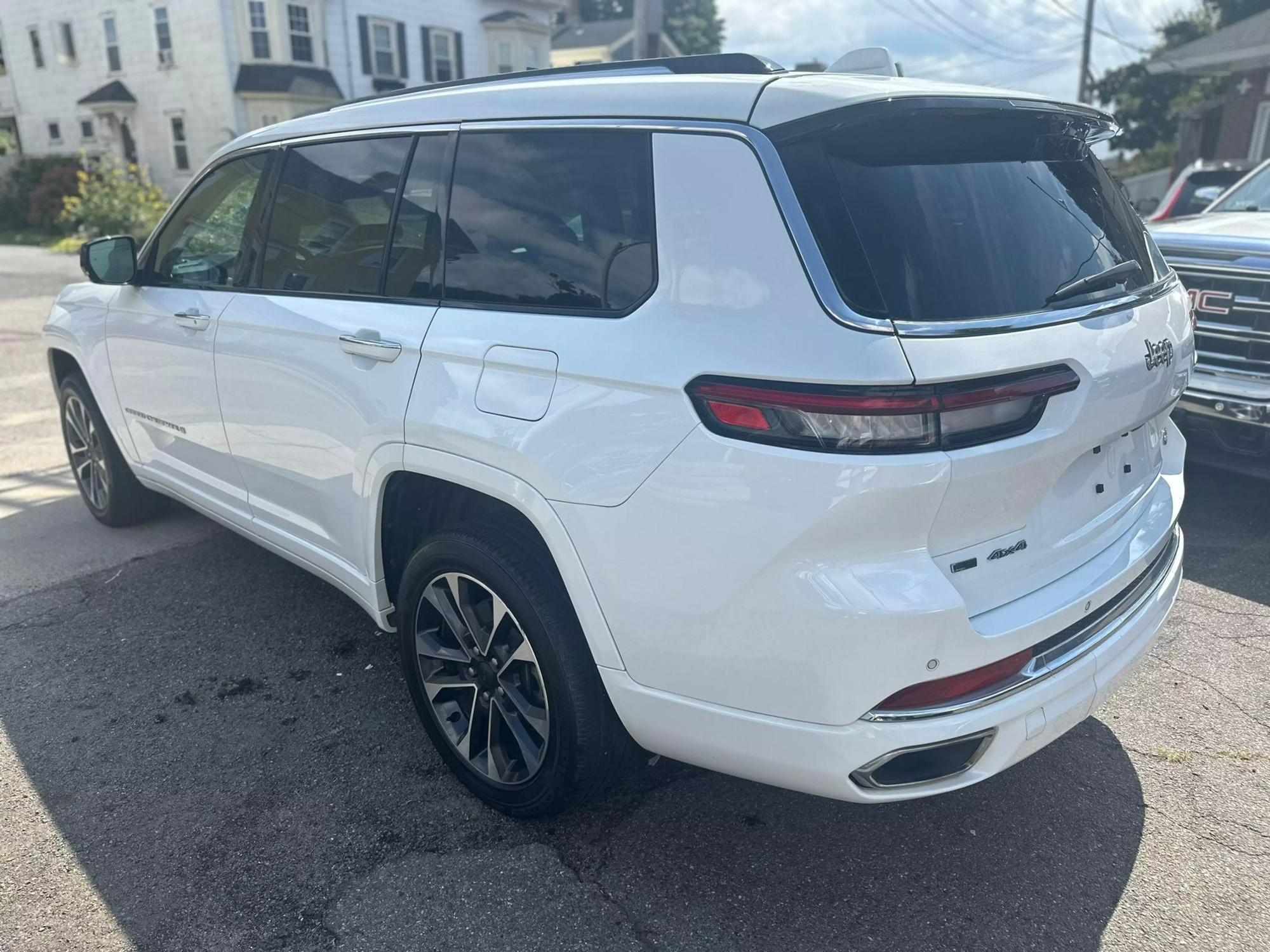 2021 Jeep Grand Cherokee L Overland photo 29