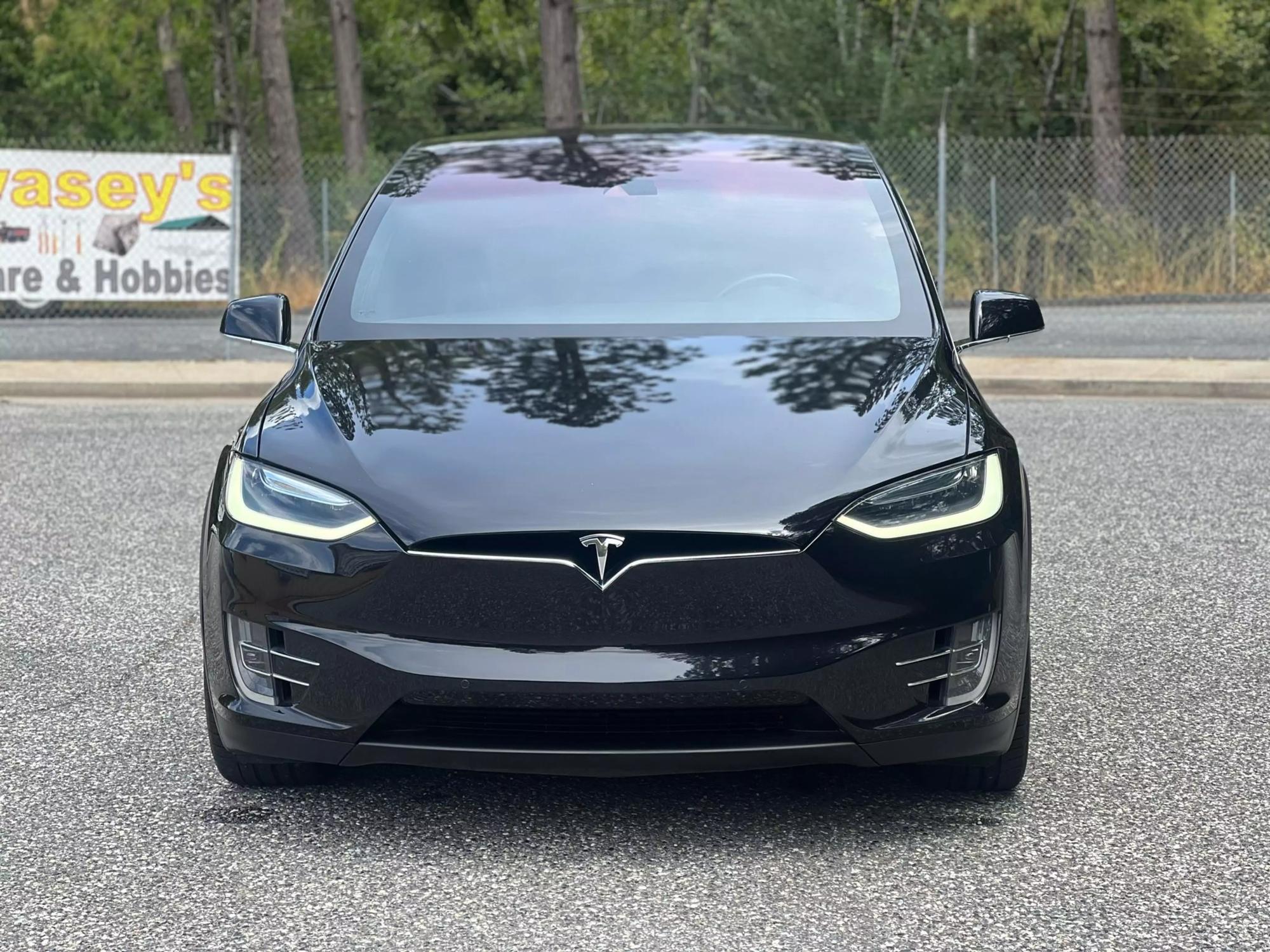 2016 Tesla Model X 90D photo 25