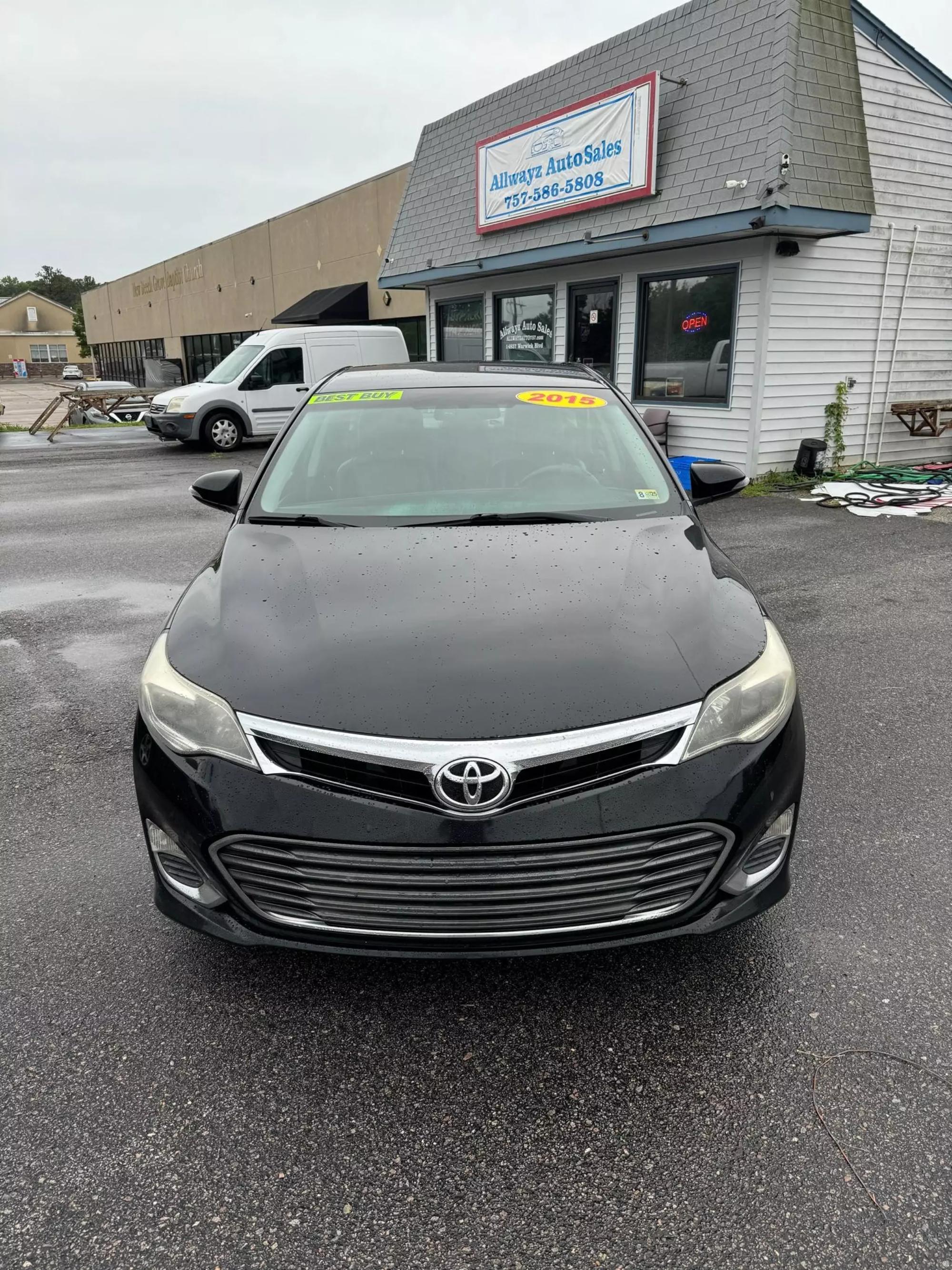 2015 Toyota Avalon XLE photo 12