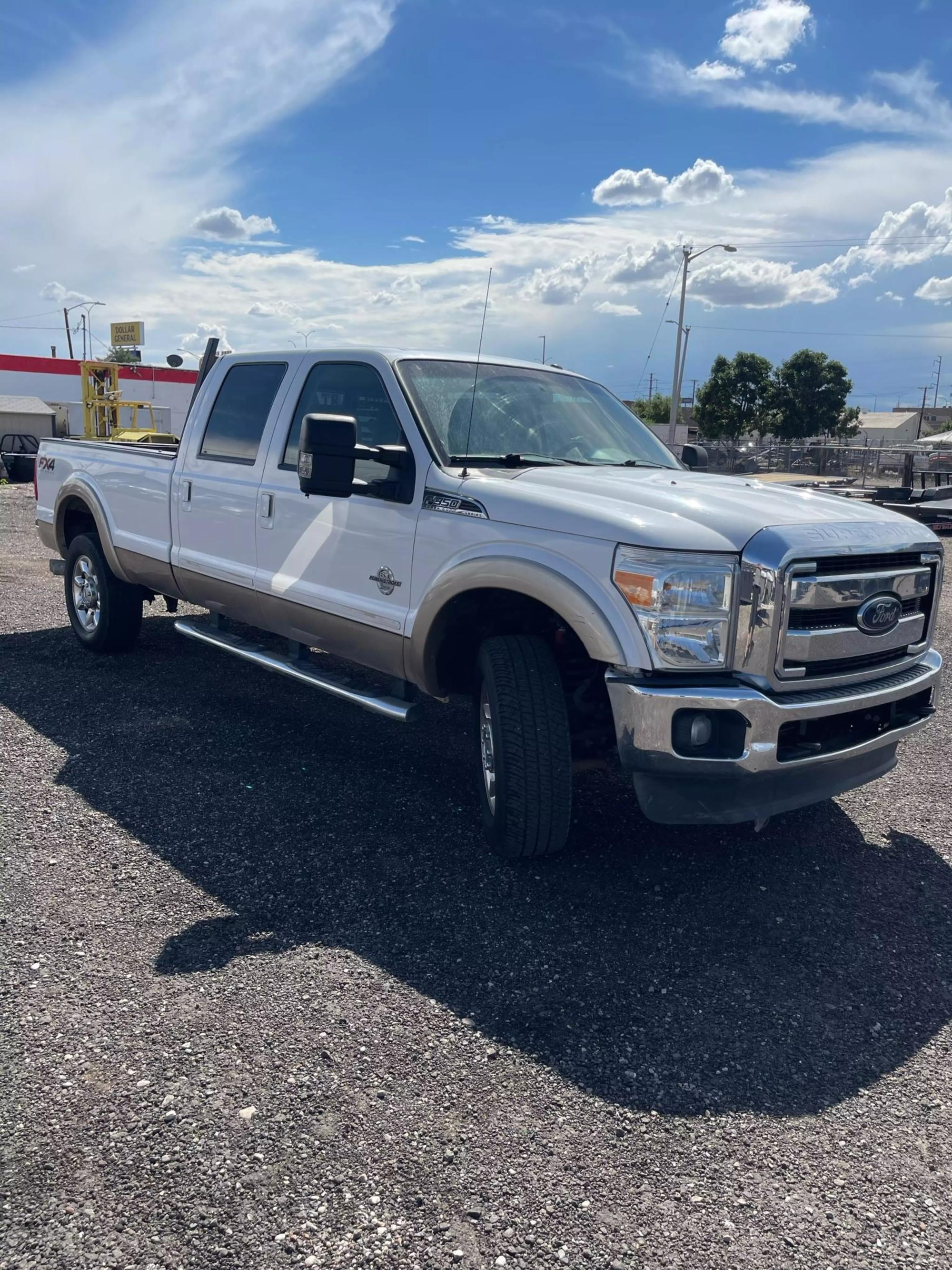 2012 Ford F-350 Super Duty Lariat photo 20