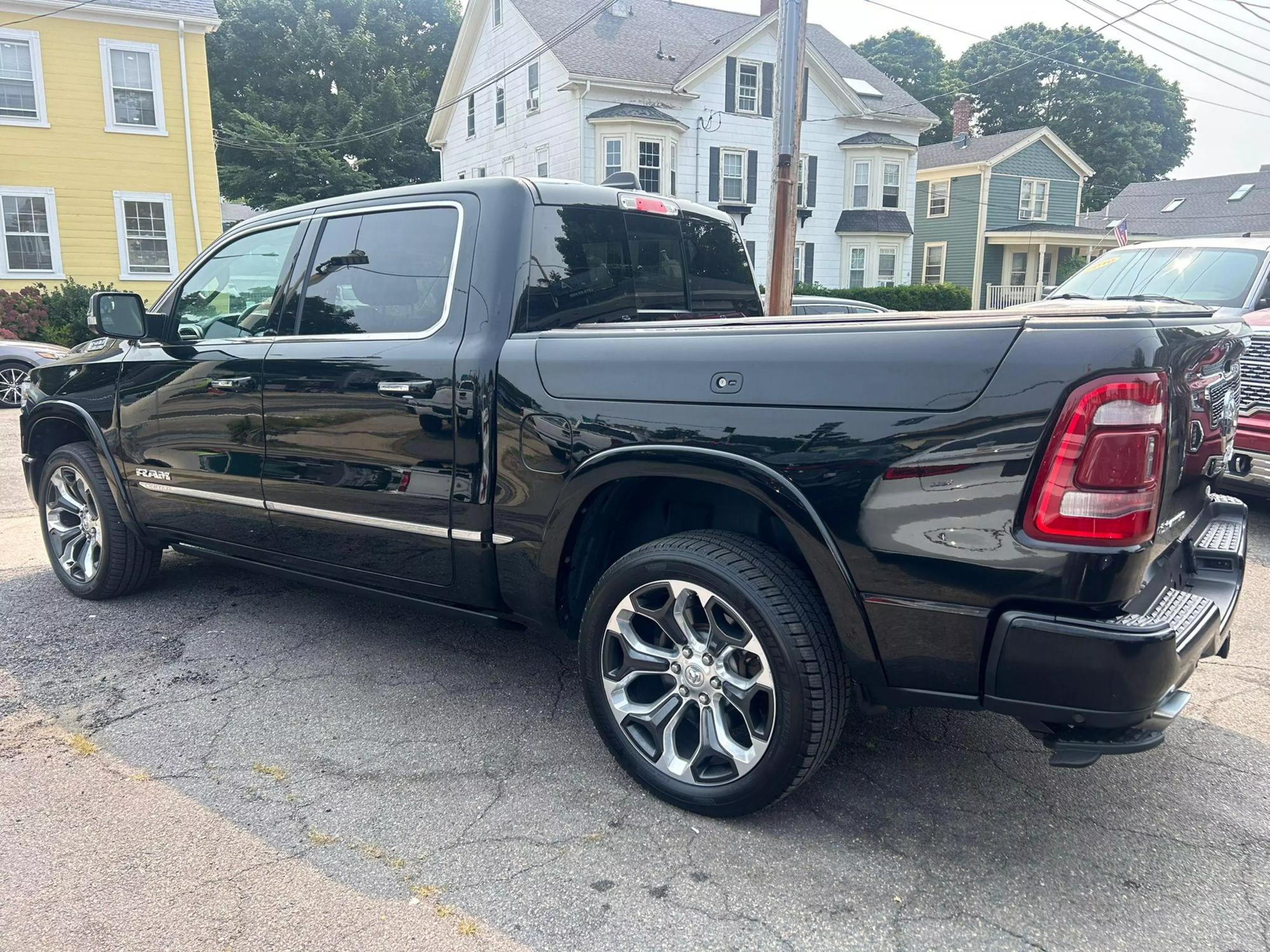 2019 RAM Ram 1500 Pickup Limited photo 26